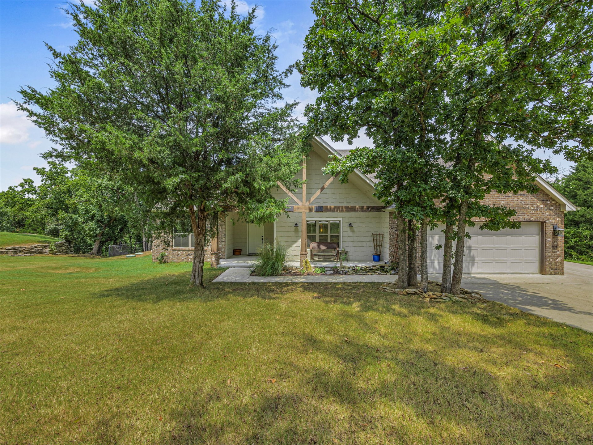 5095 E Chestnut Drive — photo