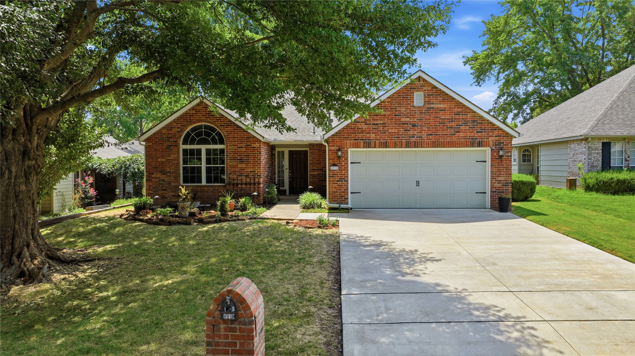 8910 E 100th Place — photo