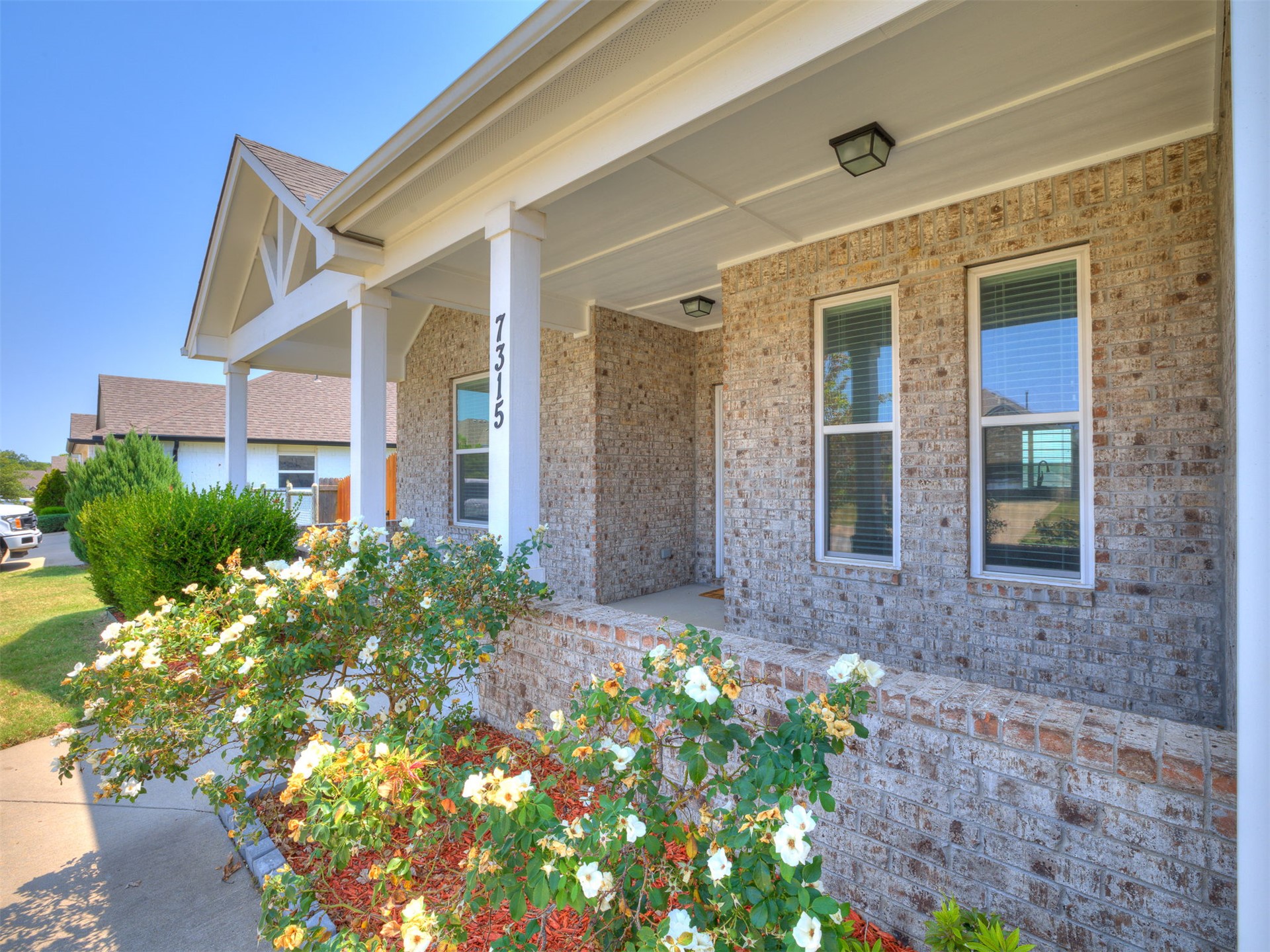 7315 E Oak Ridge Street — photo