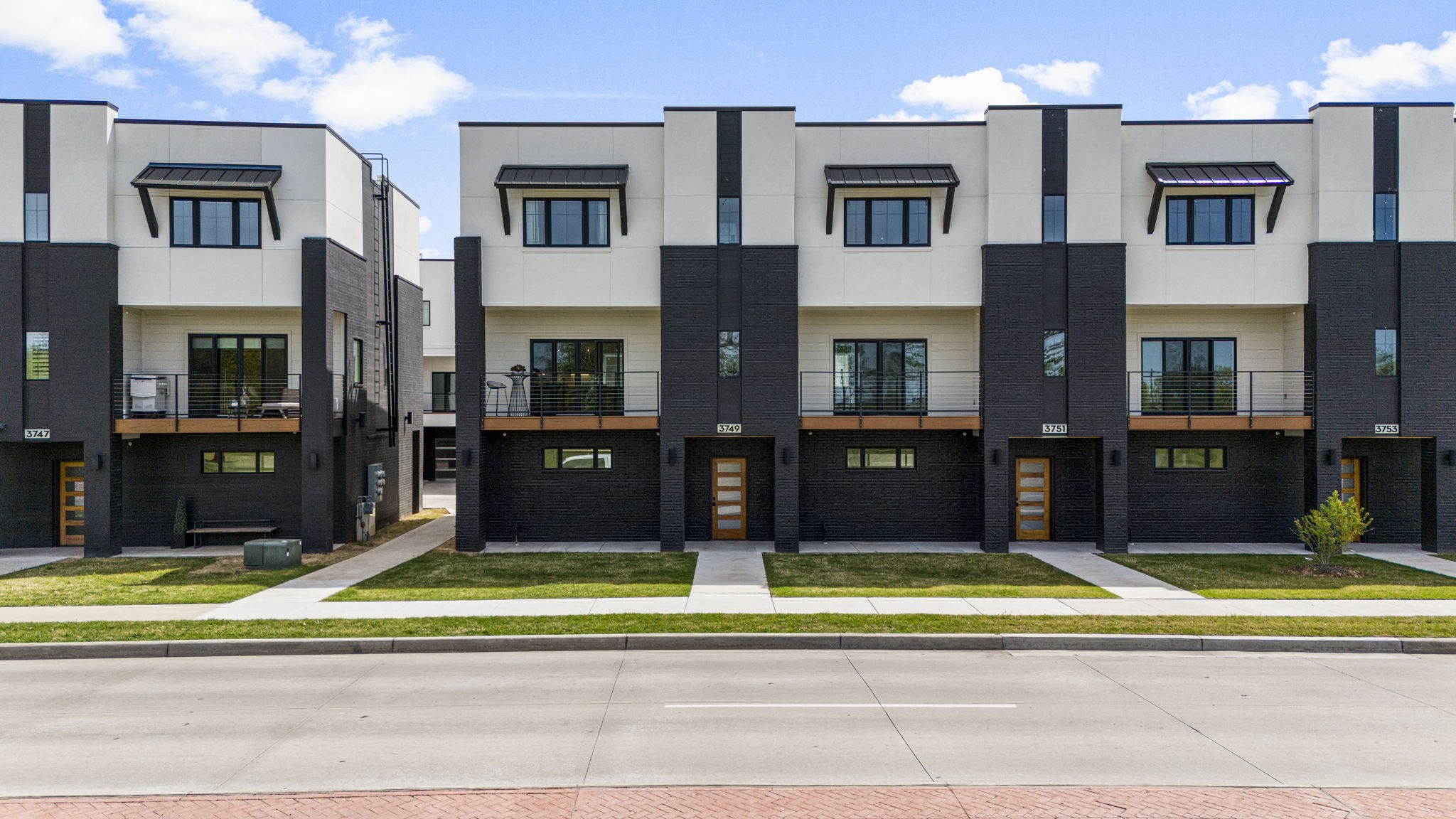 3769 S Riverside Drive 3769 — photo