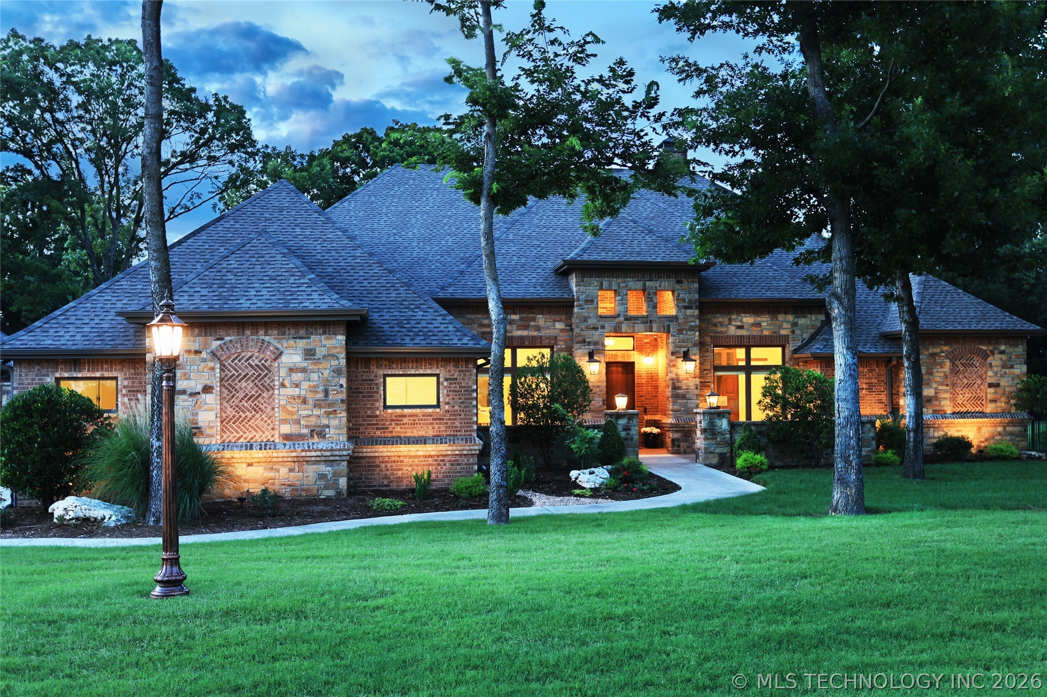 17743 E Red Hawk Road — photo