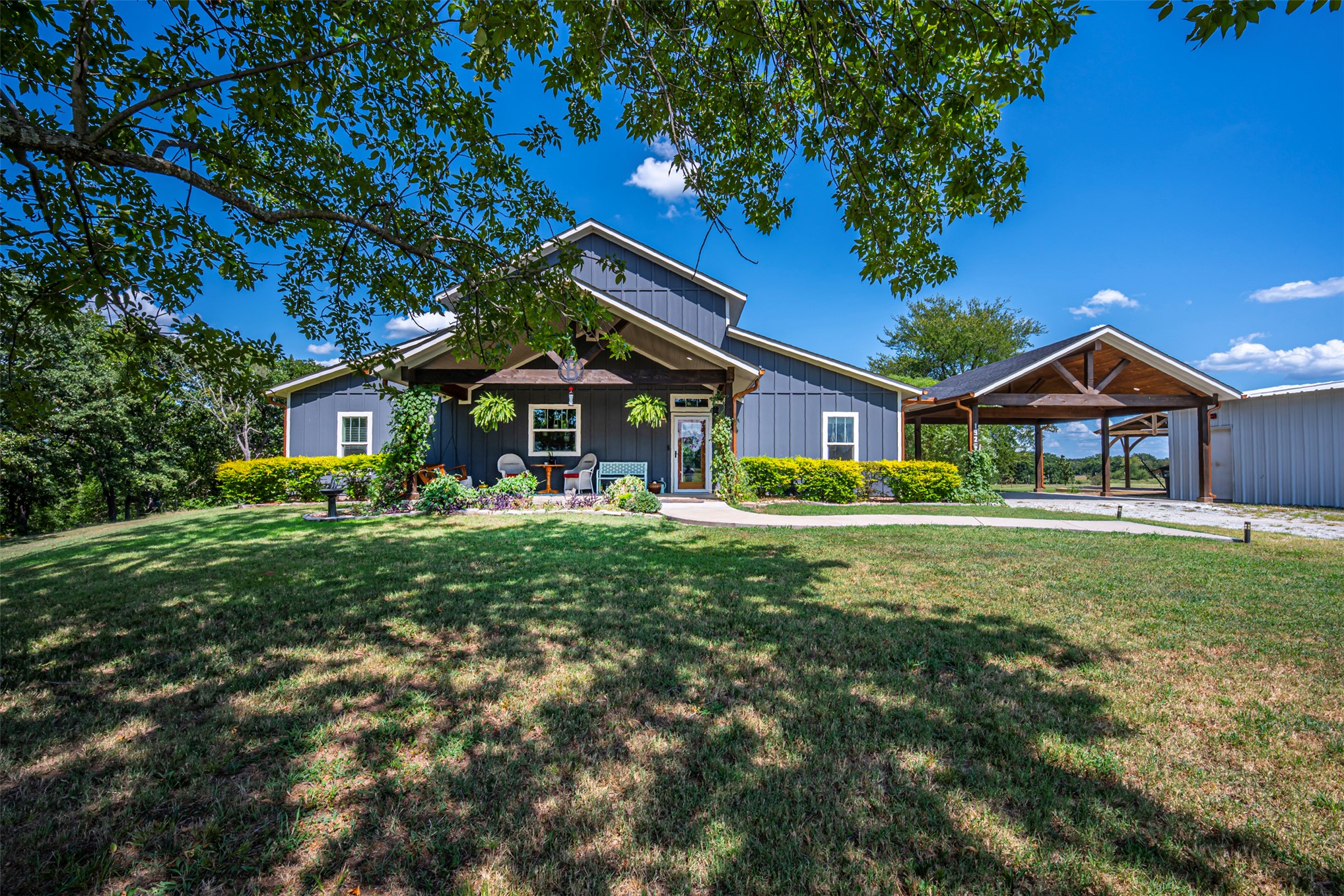 19260 County Road 3590 — photo