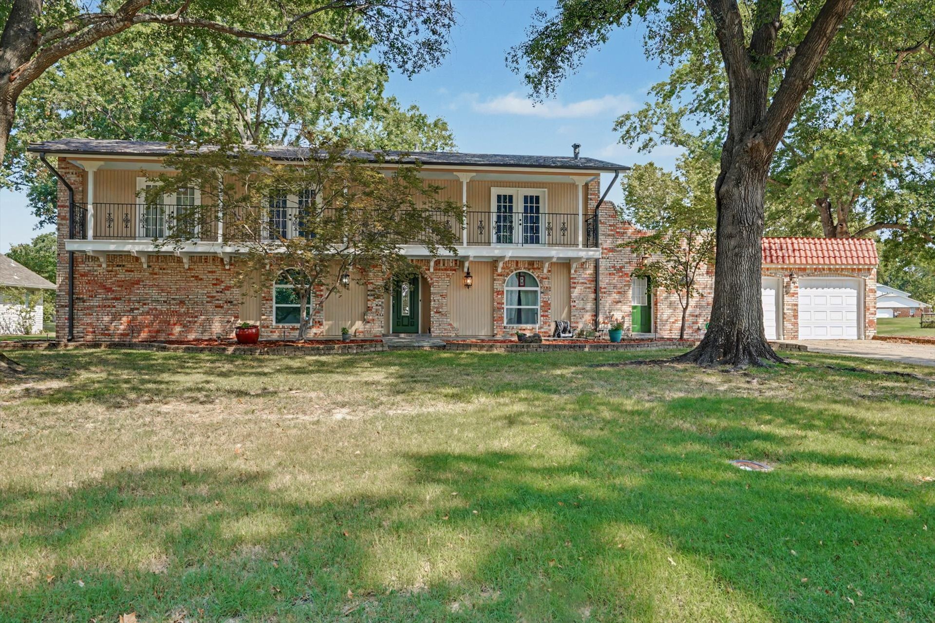 502 Fairway Drive — photo