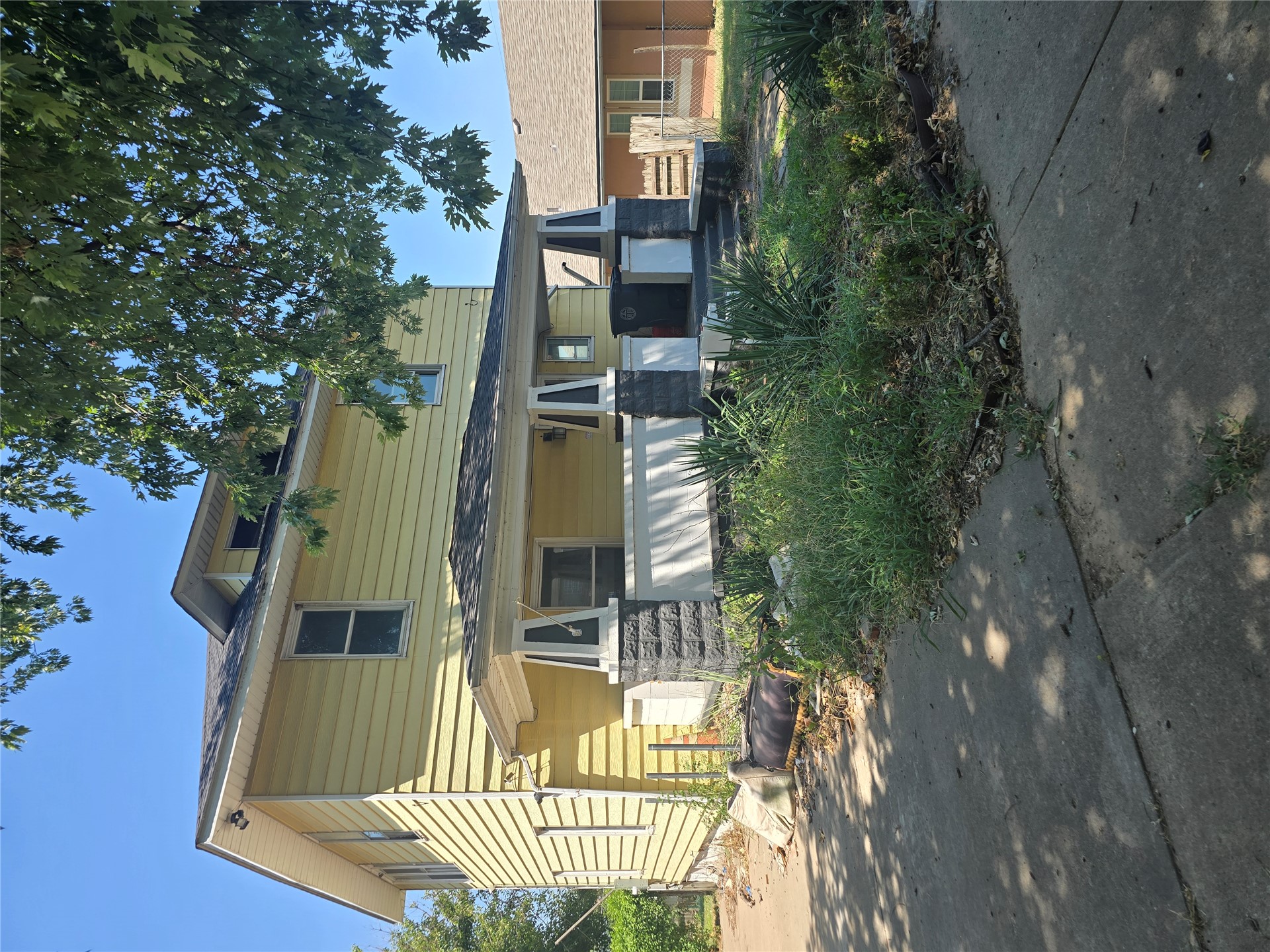 408 S Phoenix Avenue — photo