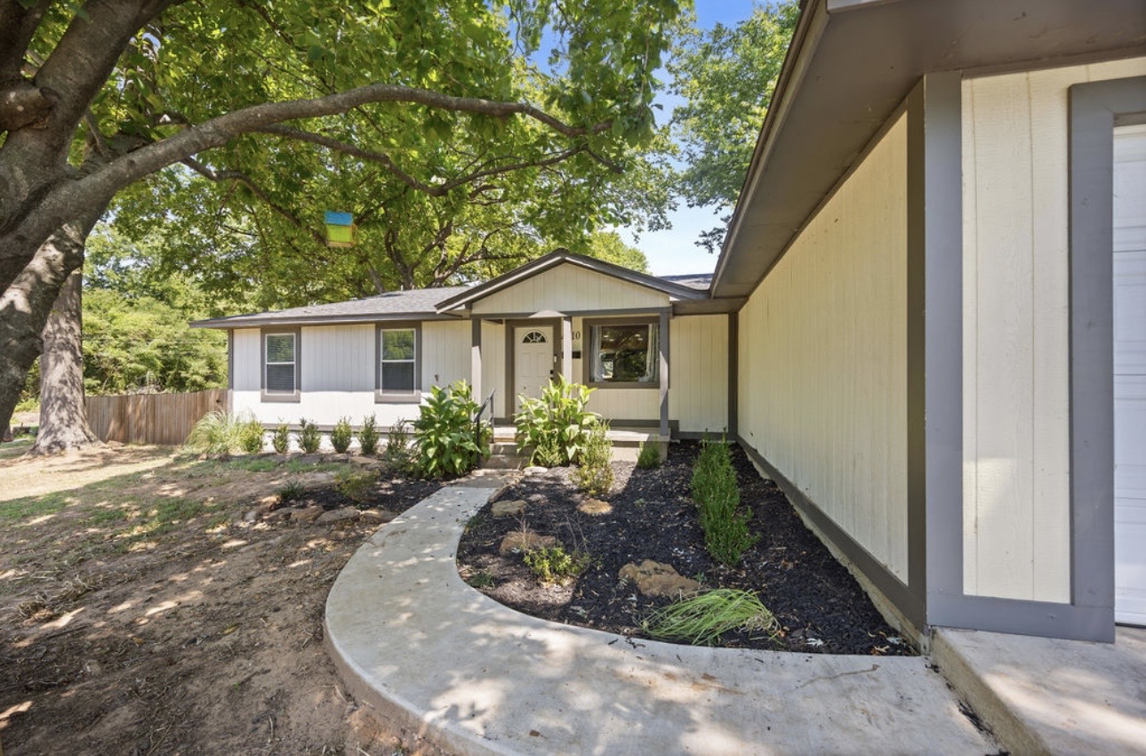 4010 E Harris Road — photo