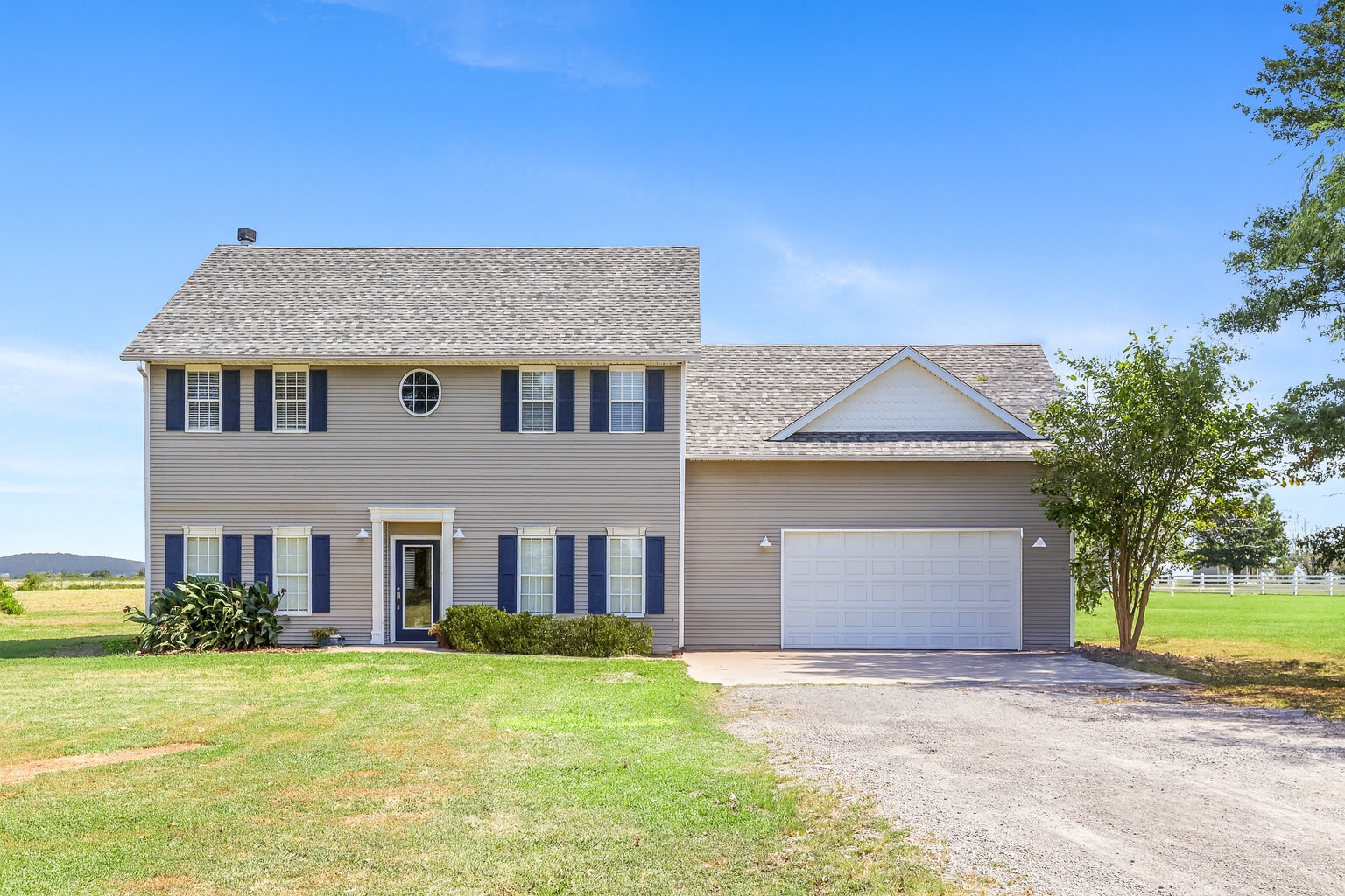 5226 W 450 — photo