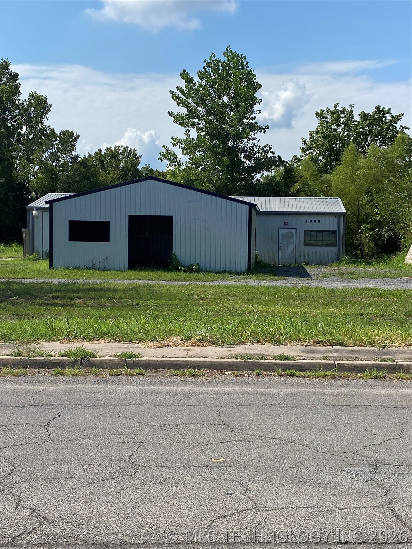 3955 E Hancock Street — photo