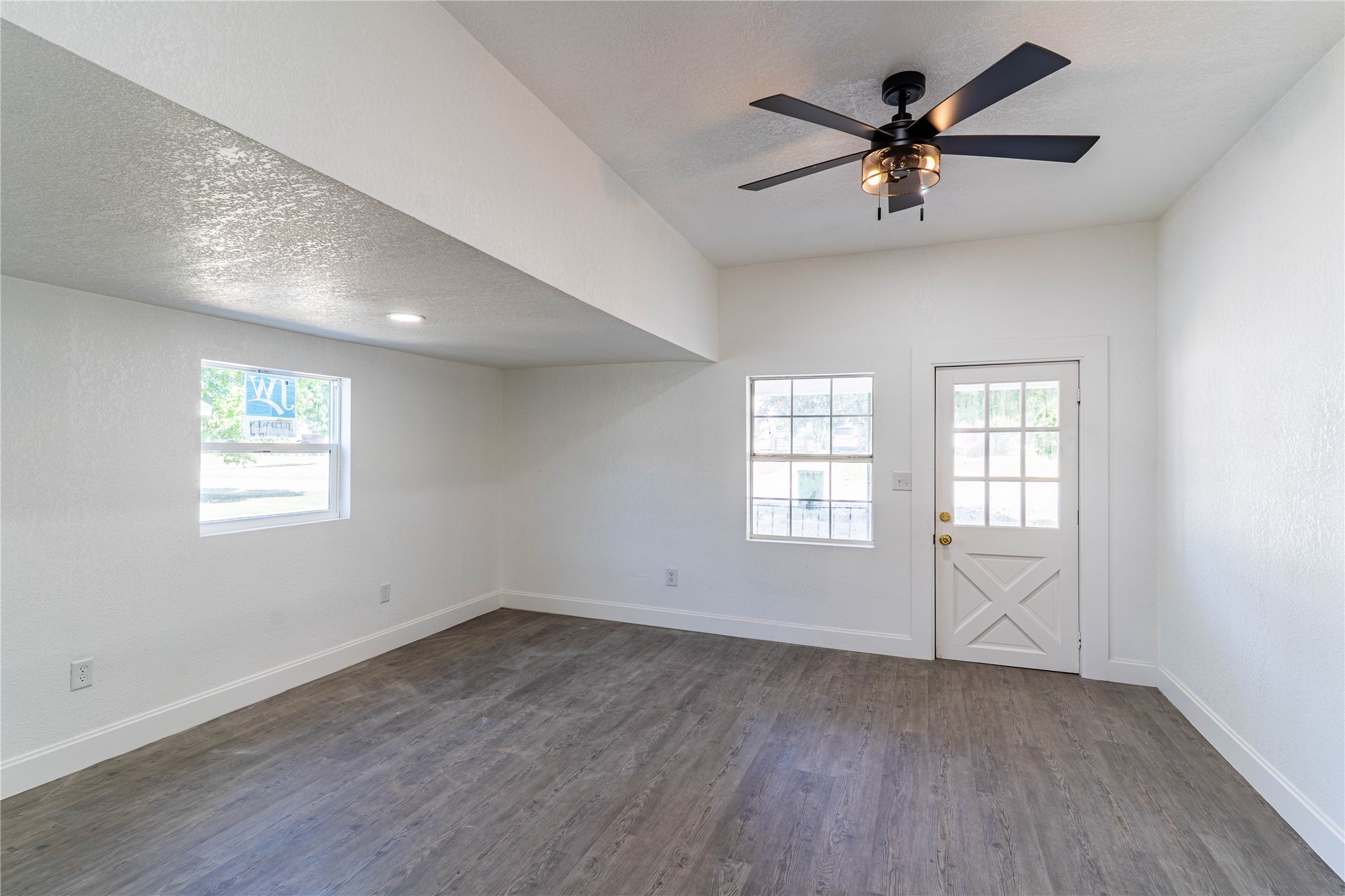 508 E 3rd Avenue, Bristow, OK 74010 — photo 3