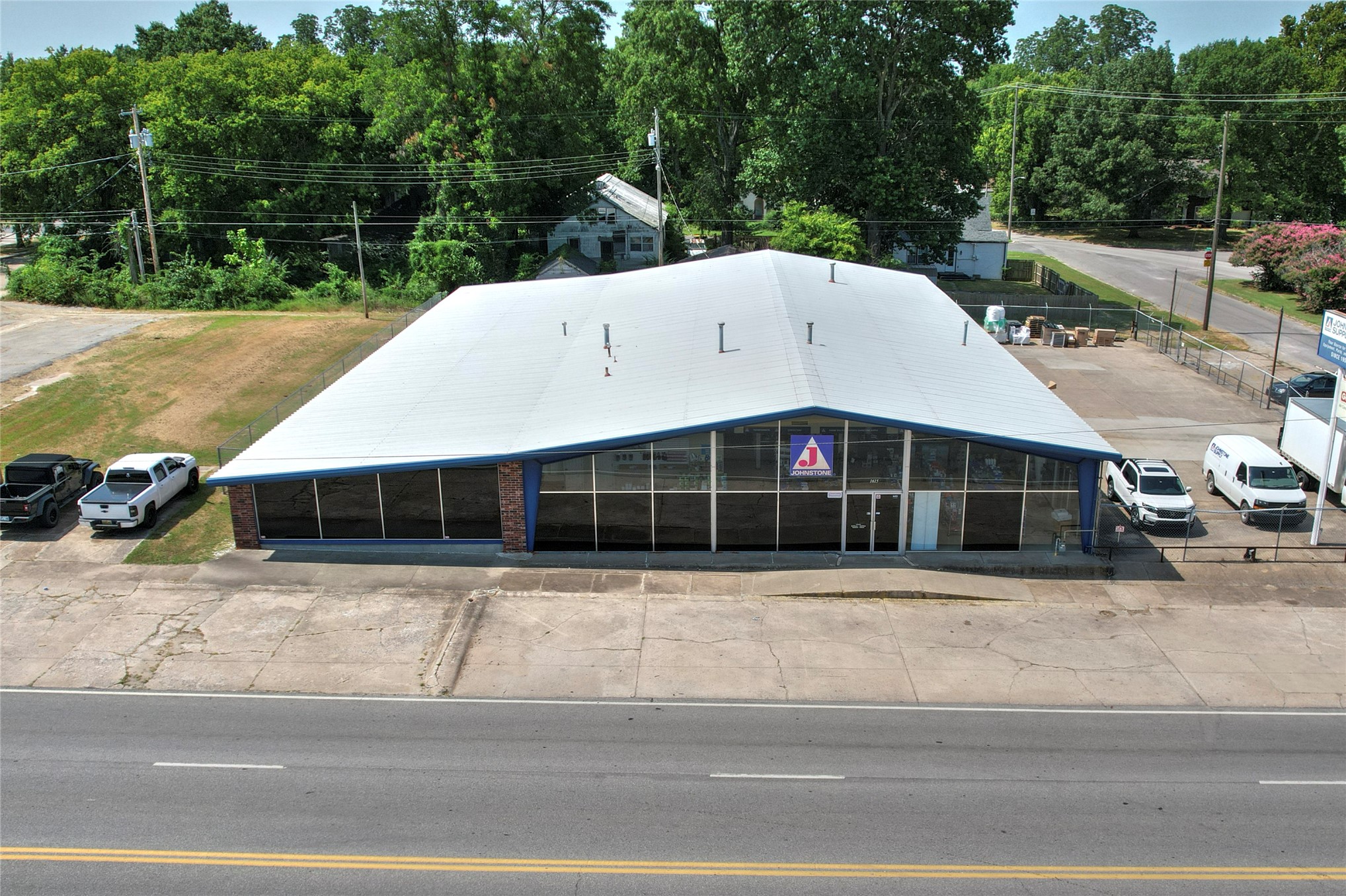 1615 W Okmulgee — photo