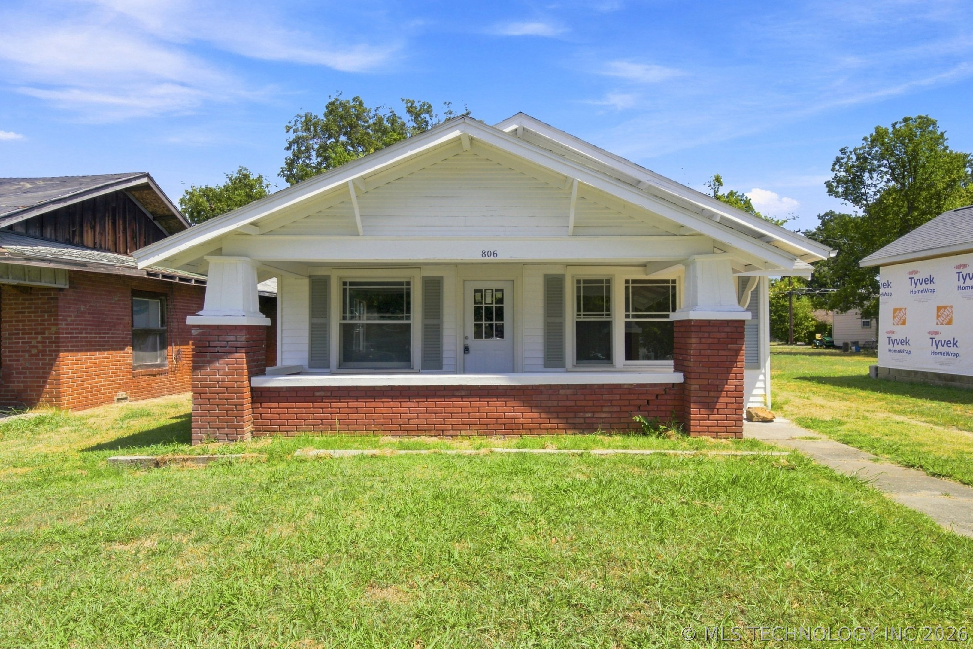 806 S Price Street — photo