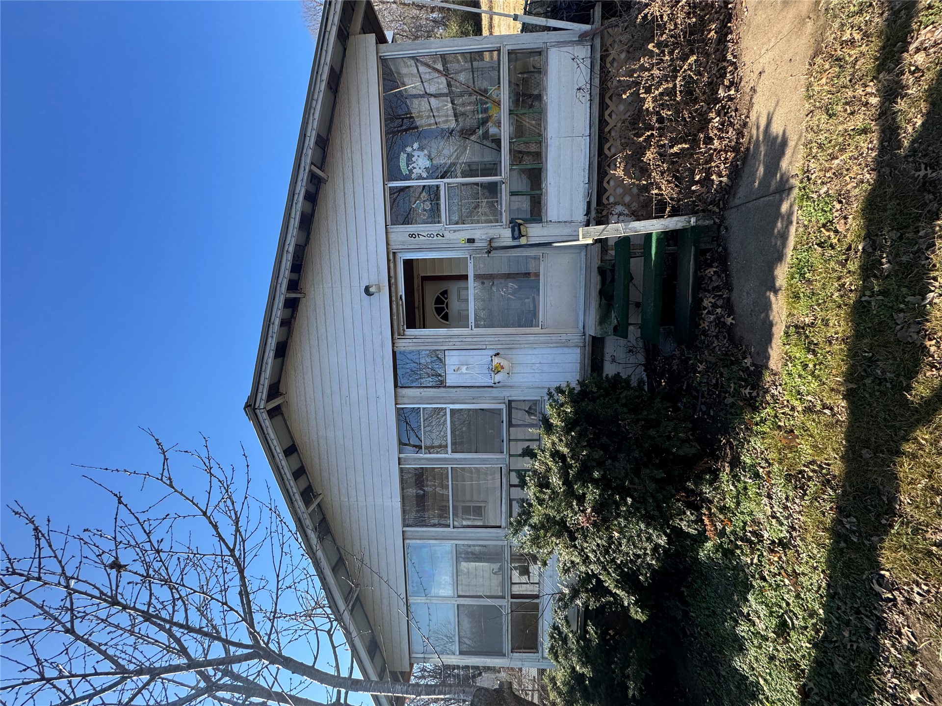 8782 S 432 — photo