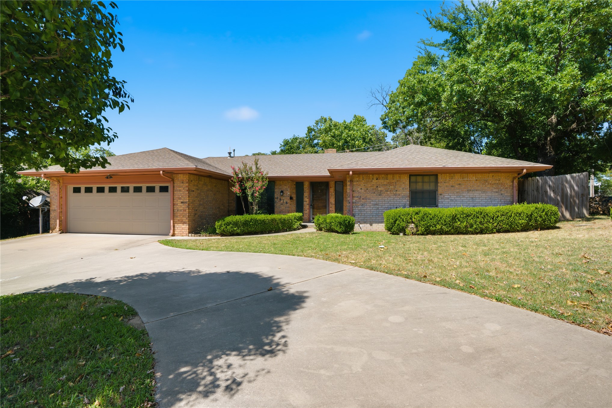 2516 Timber Terrace — photo