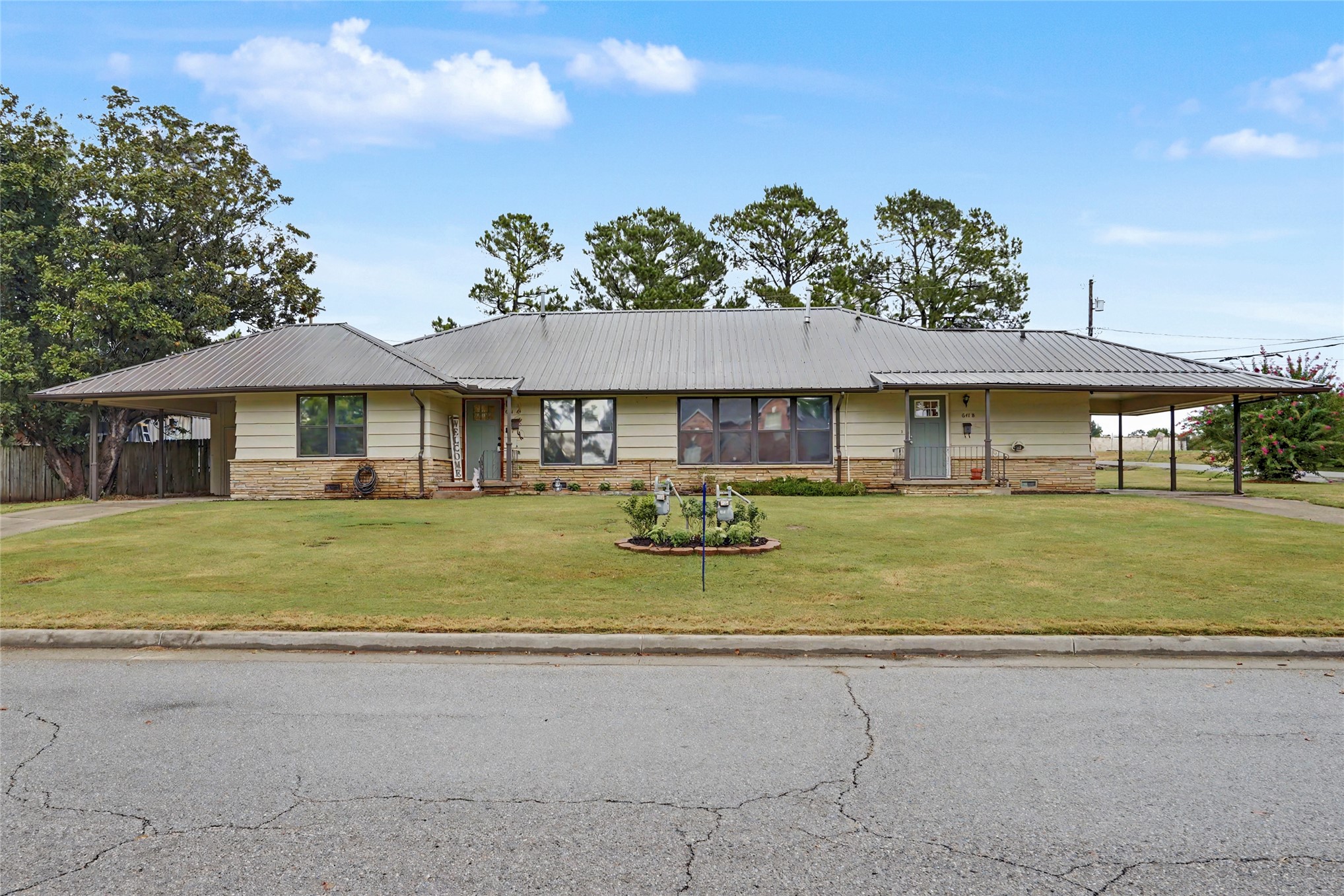 641 Apple Street — photo