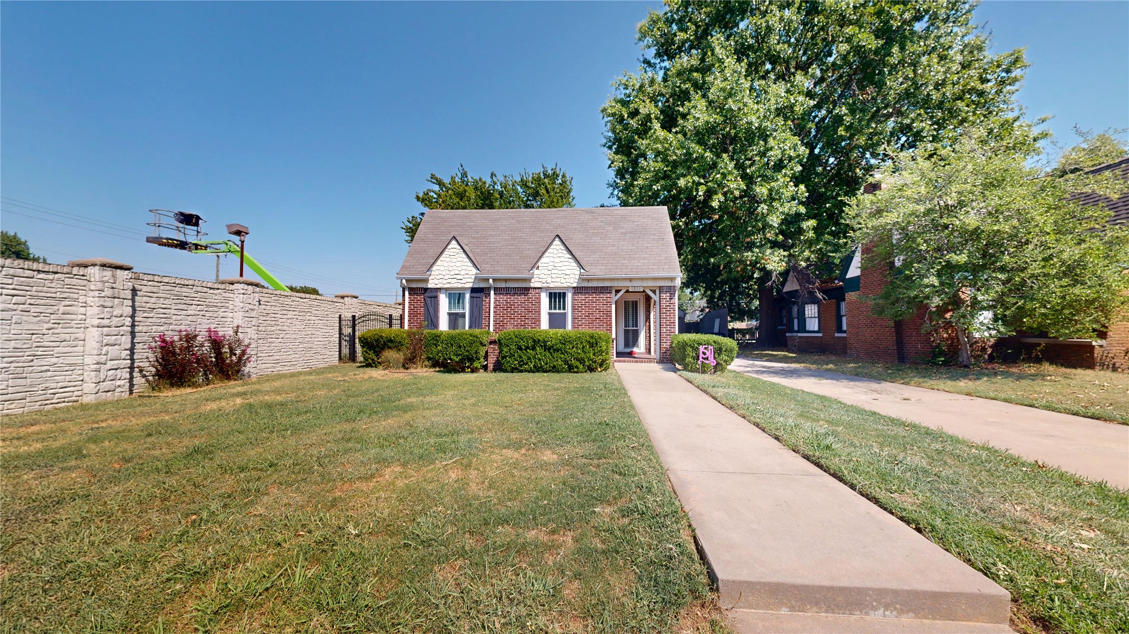 1511 S Florence Avenue — photo