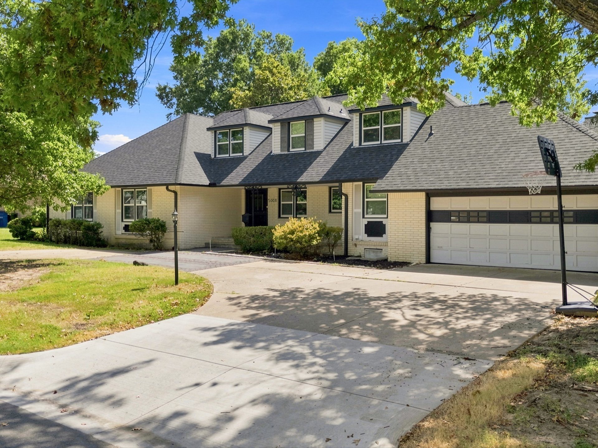 5008 S Irvington Place — photo