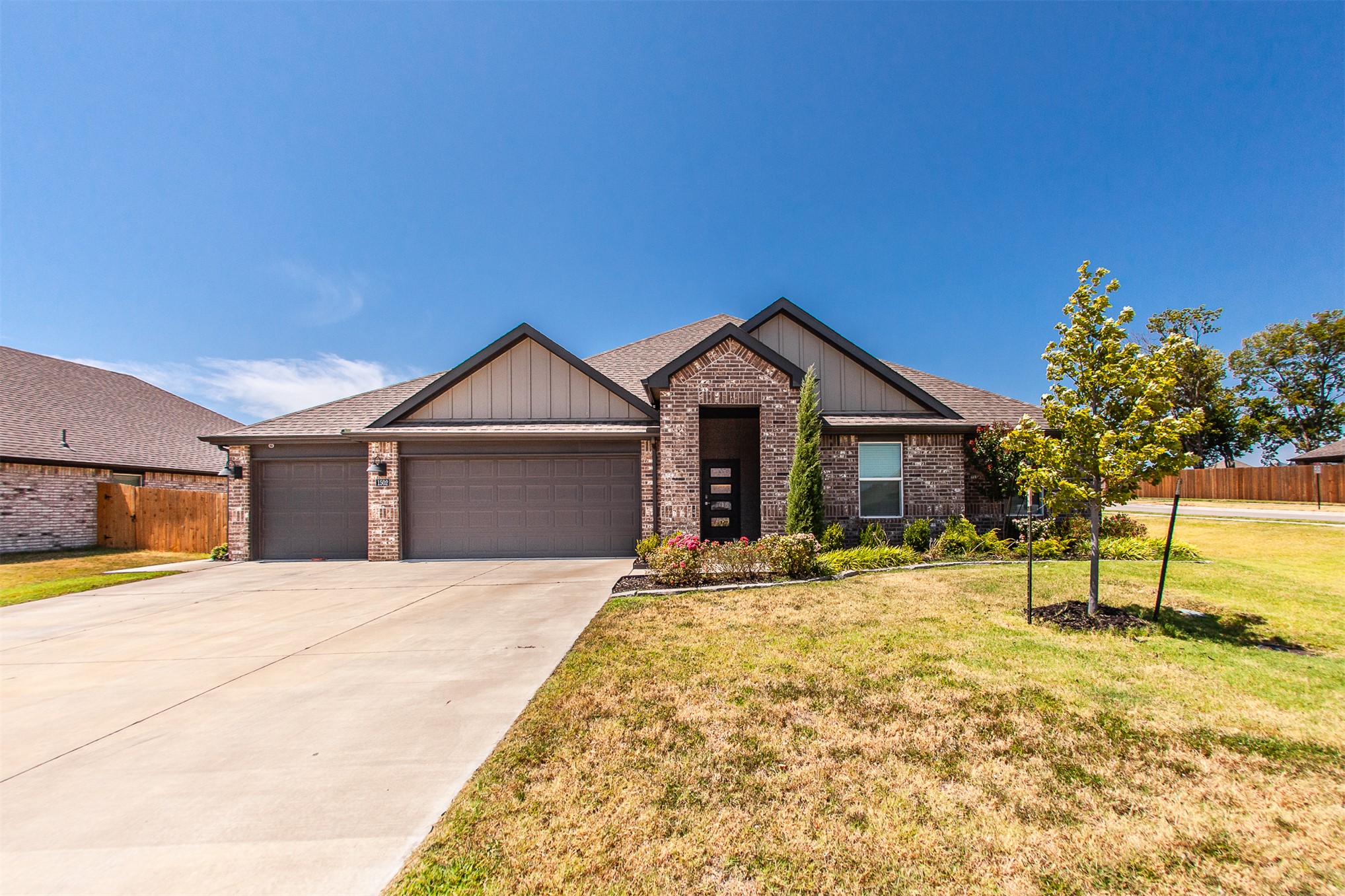 1502 S 72nd Place — photo