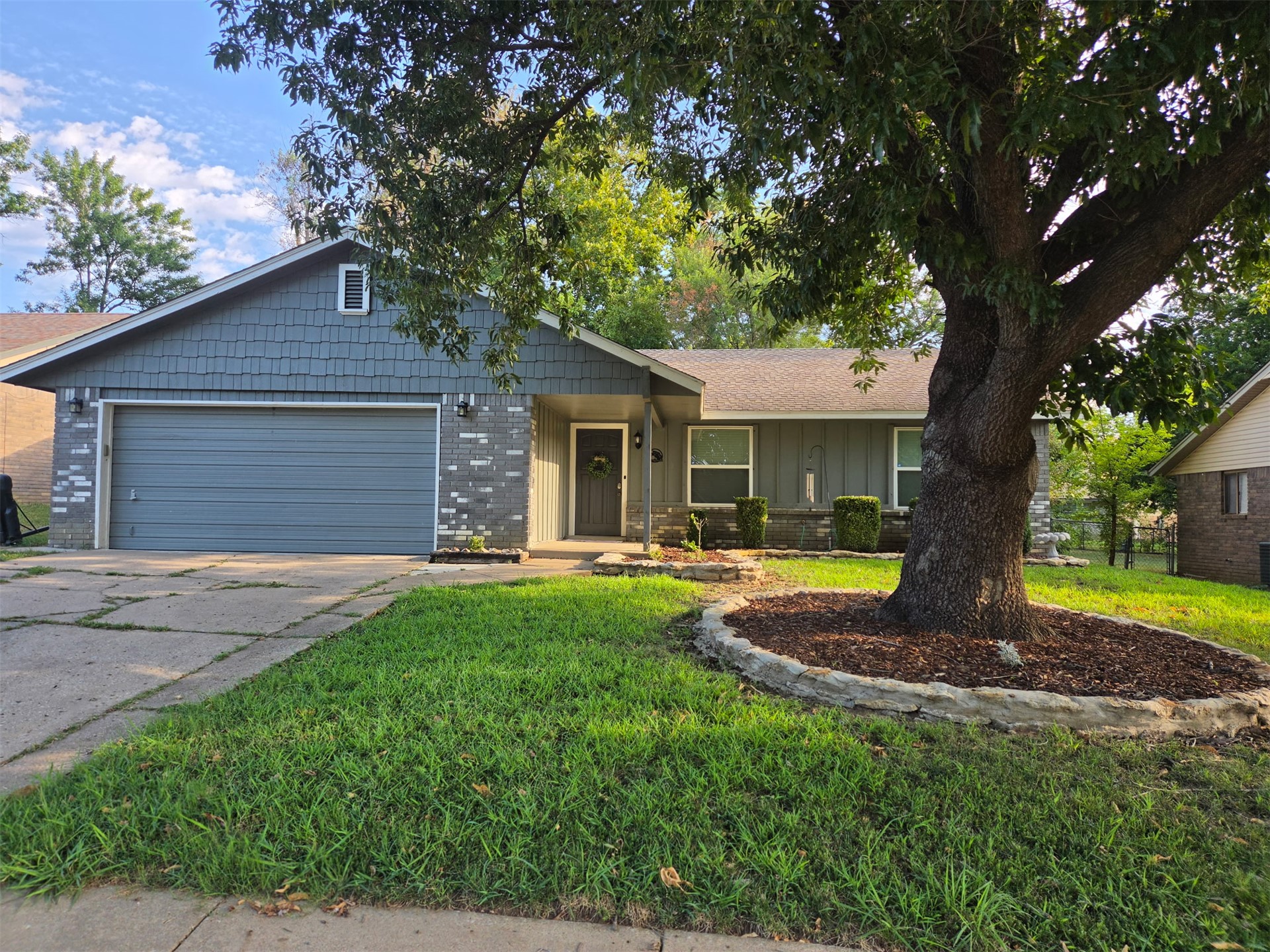 216 W Austin Street — photo