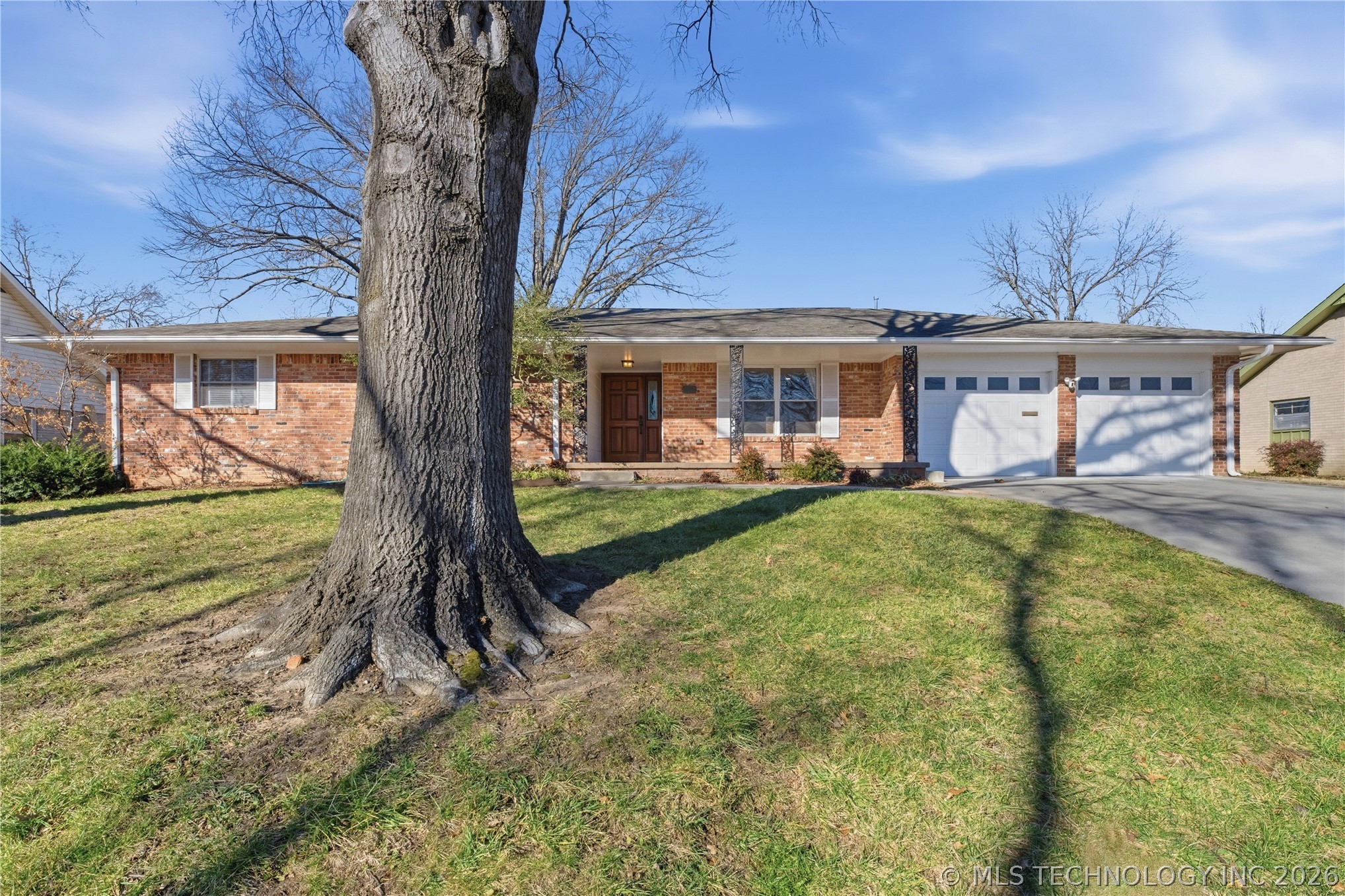 1037 Meadow Drive — photo