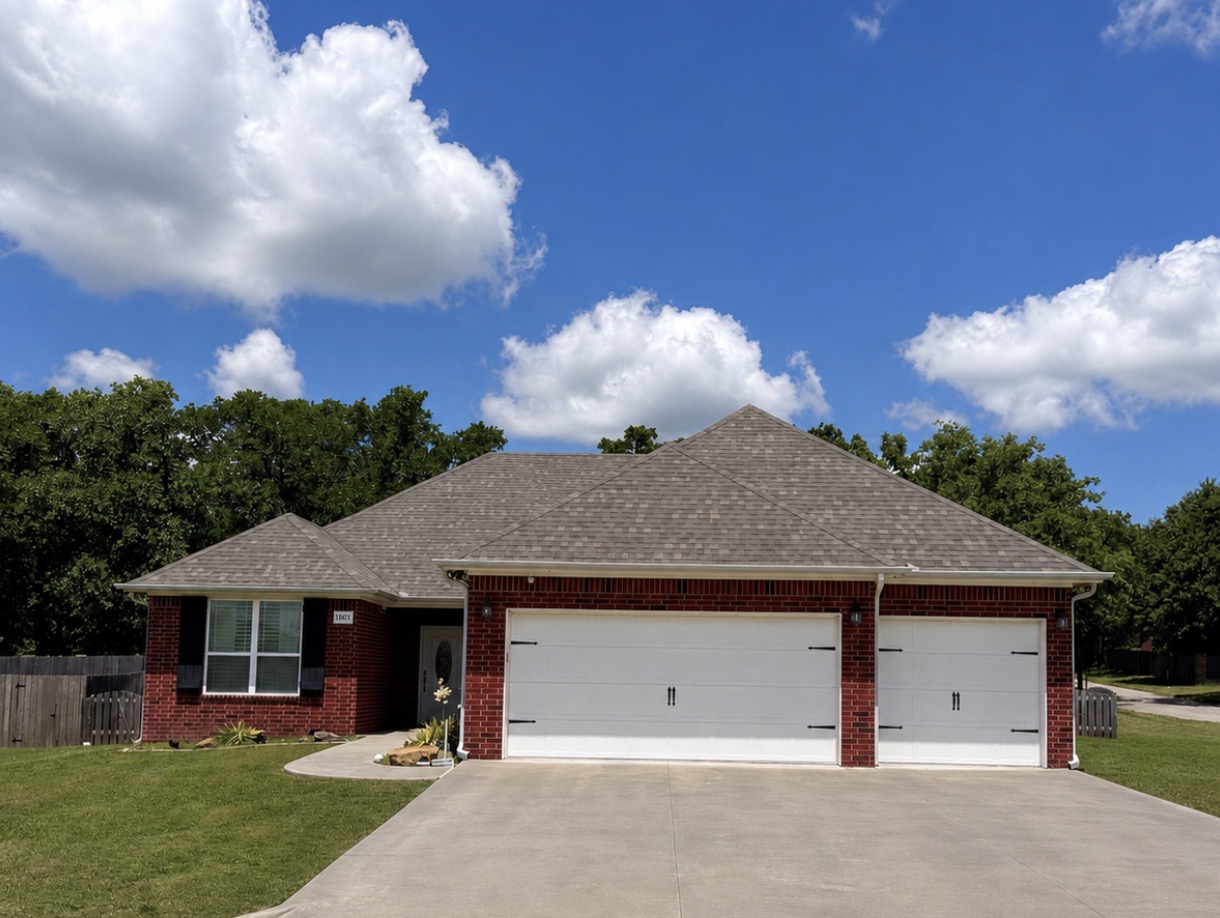 1001 Stone Creek — photo