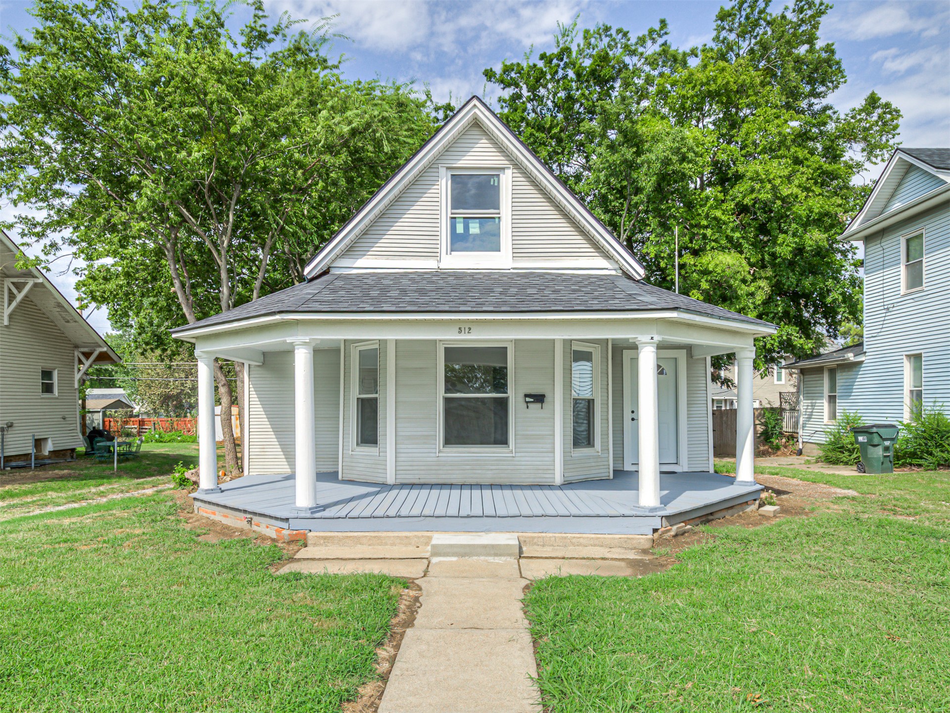 512 S Poplar Street — photo