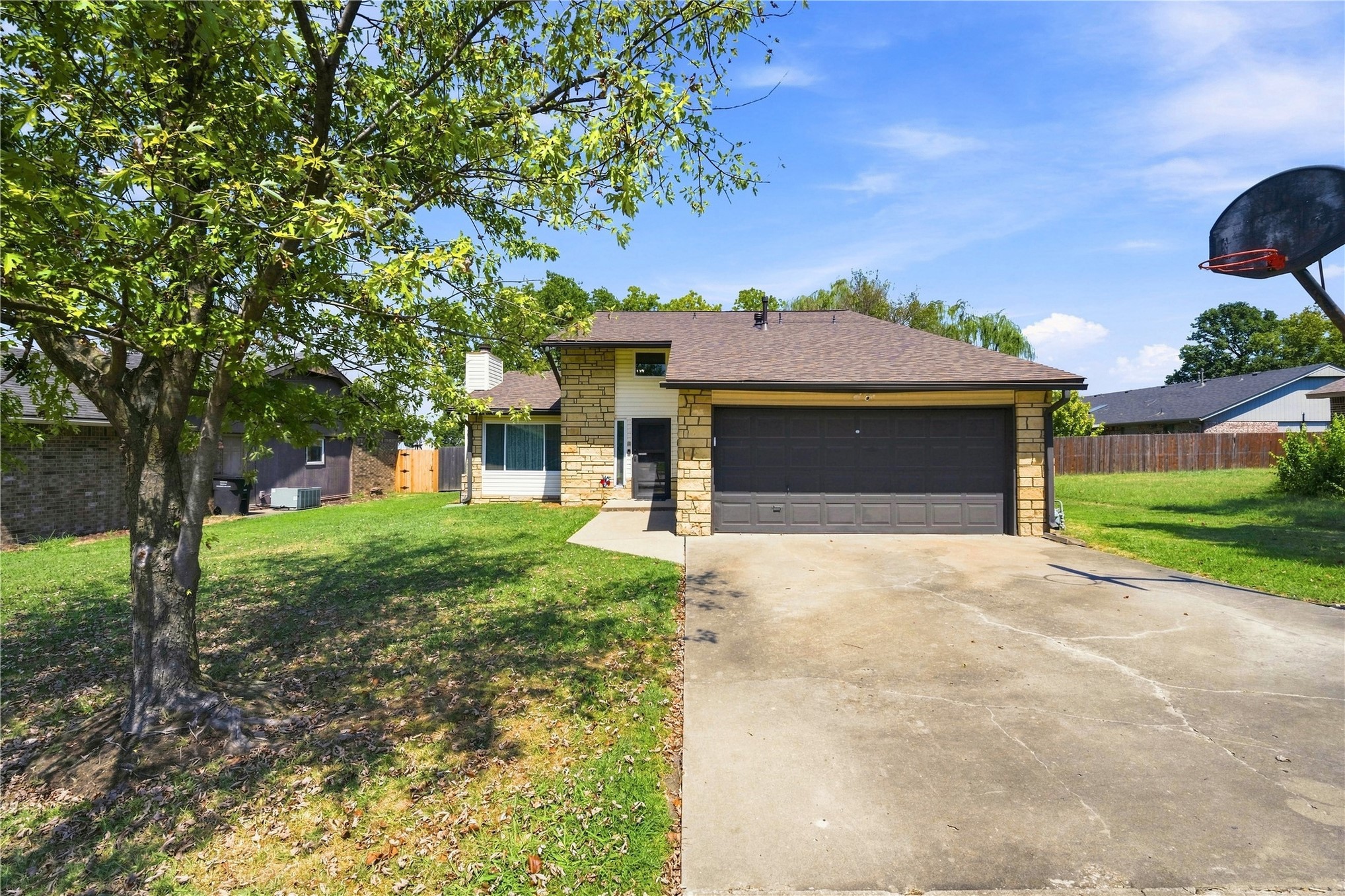 5438 Clearview Drive — photo