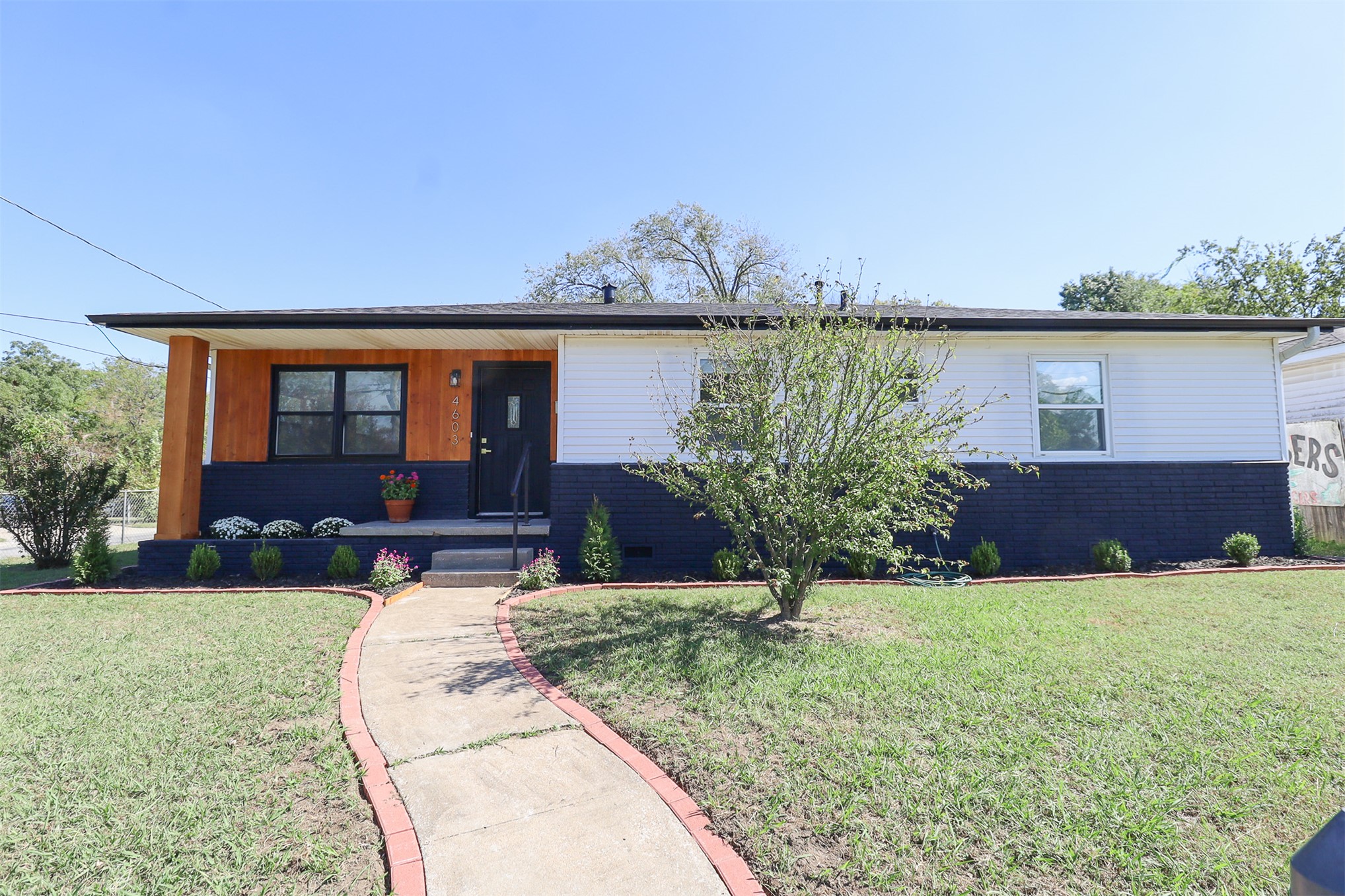 4603 S Waco Avenue — photo