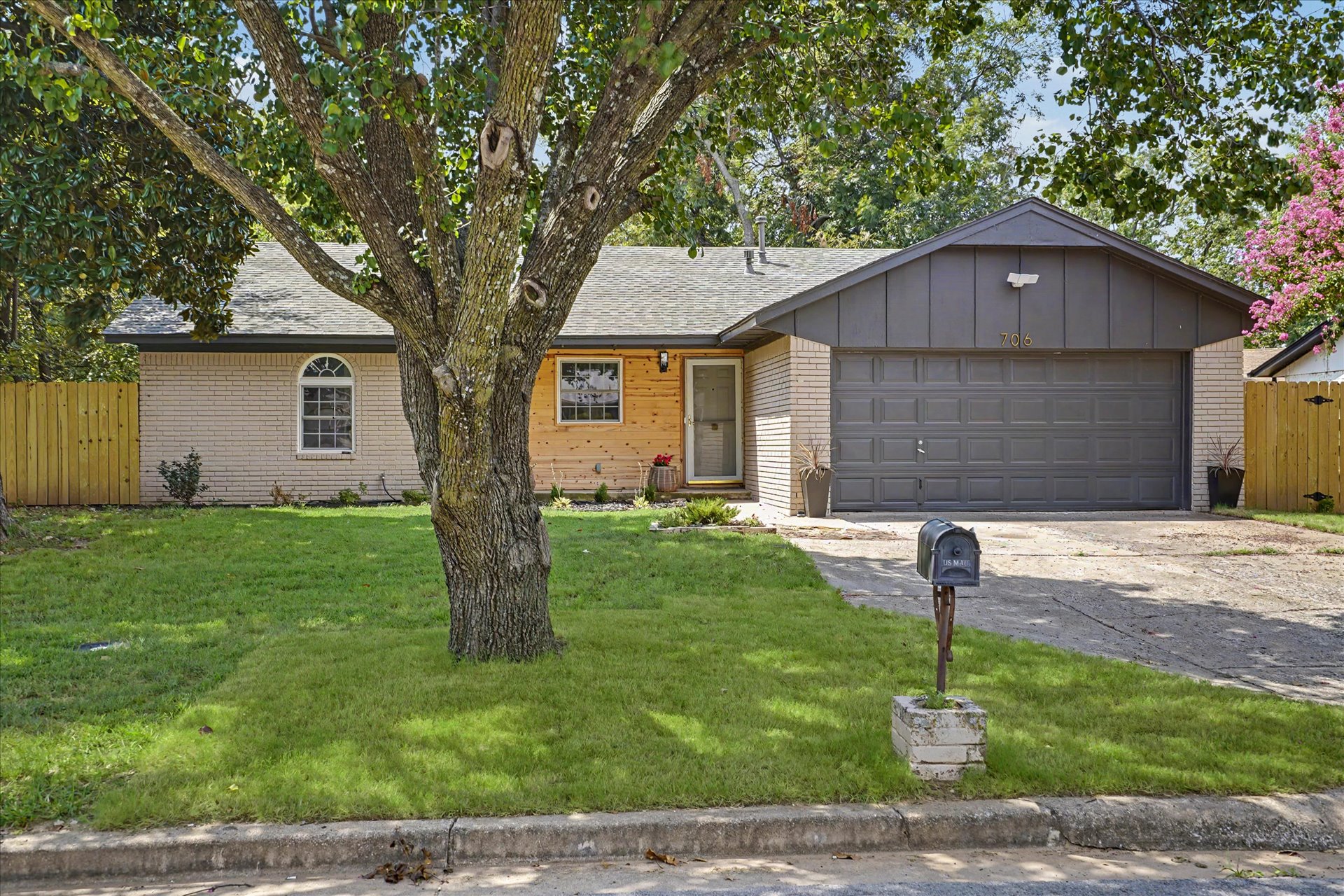 706 E E Avenue, Jenks, OK 74037 — photo 2