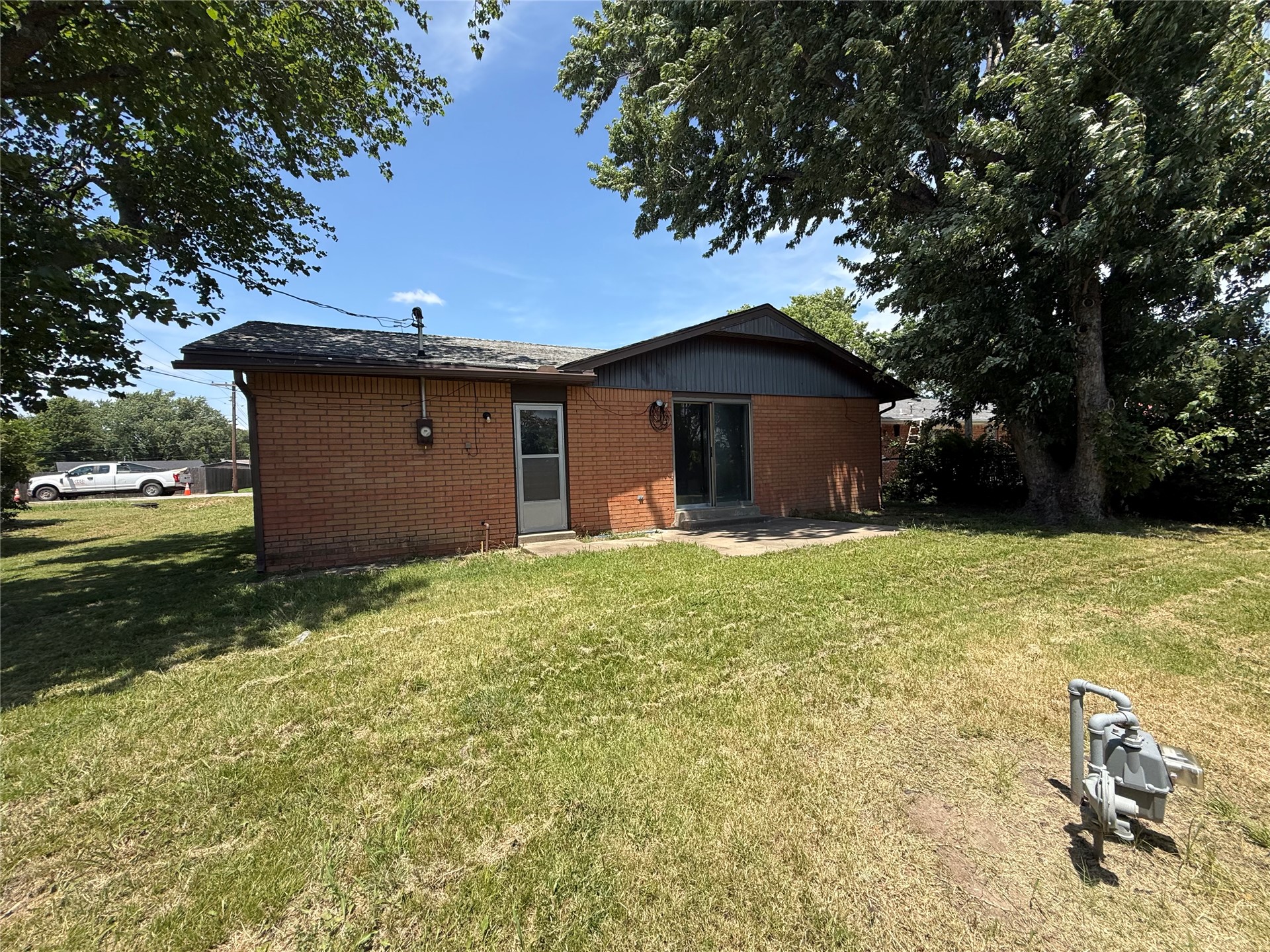 Home in Hominy, OK 74035 — photo 2