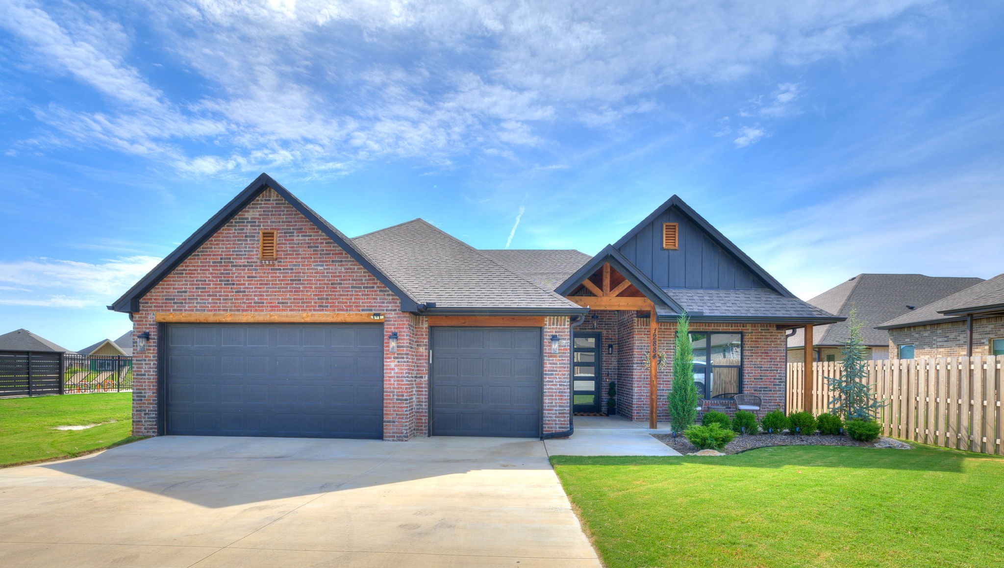 12884 S 21st Place E — photo