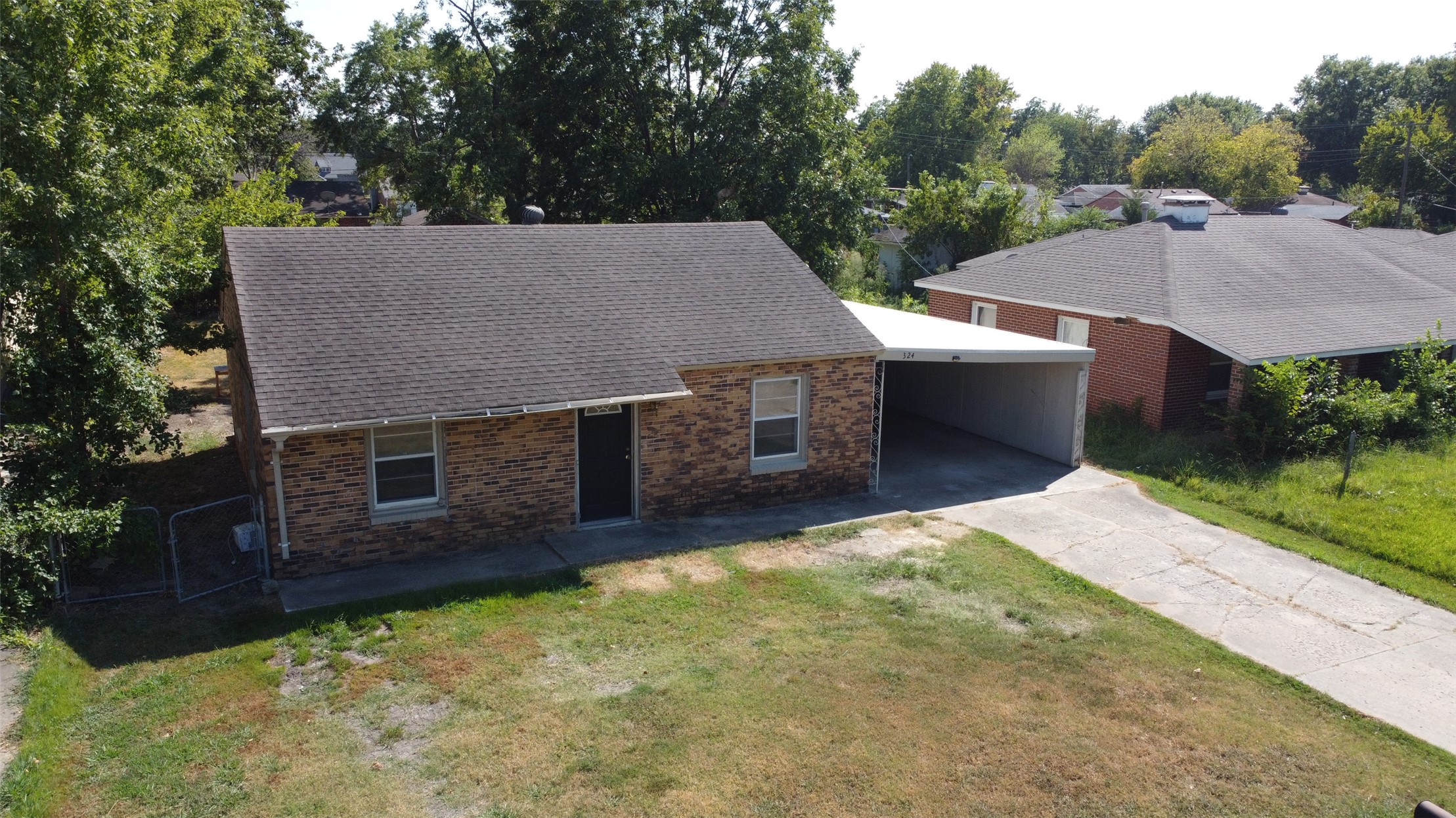 324 SE 4th Street — photo