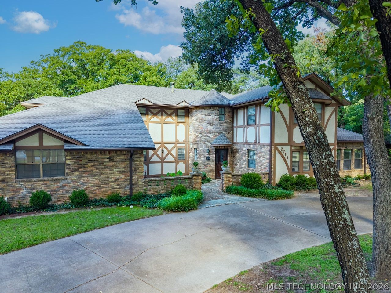 2717 Ridgeway Street — photo