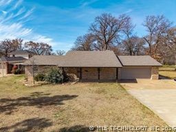 2201 June Hill Road — photo