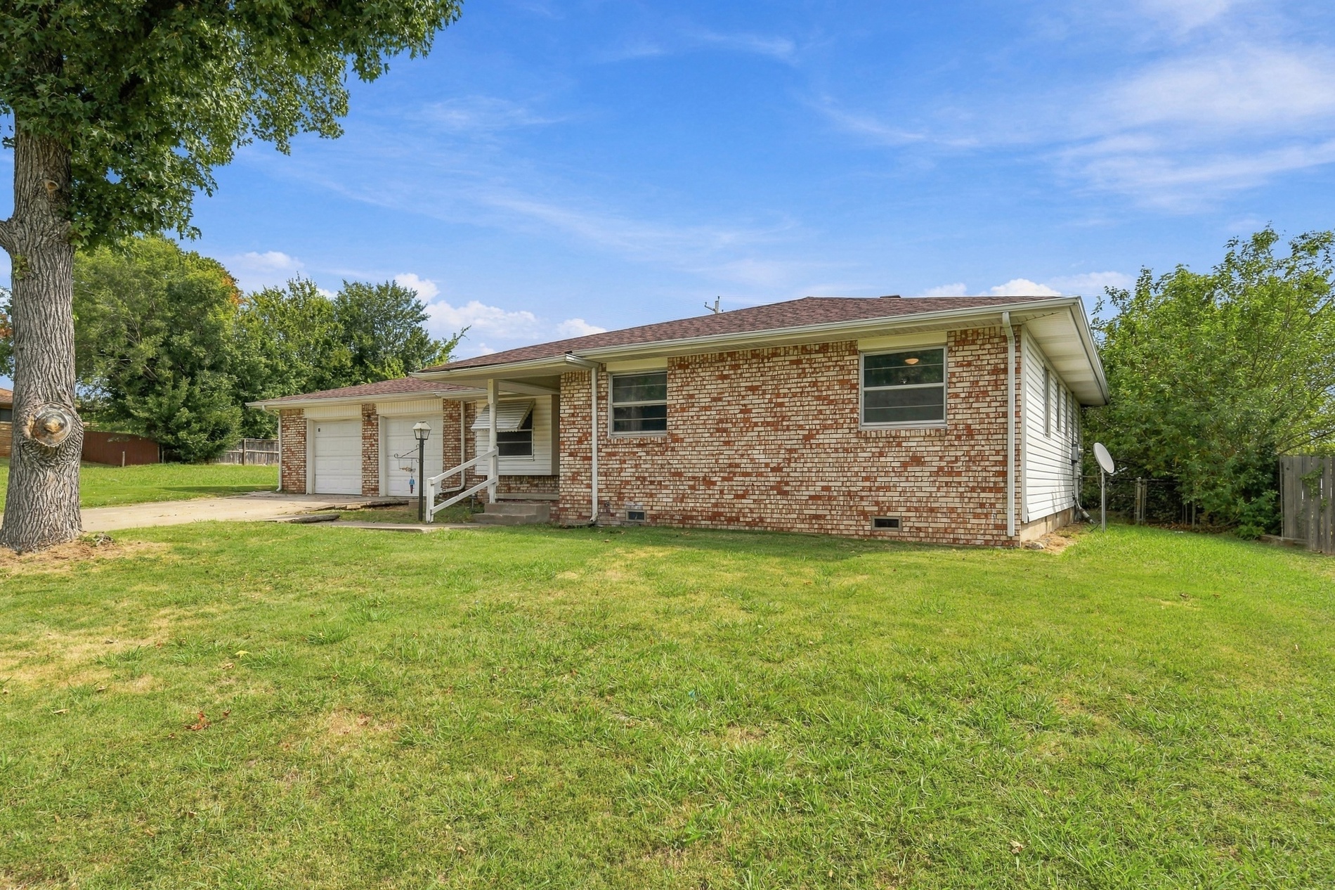 1137 N Union Place, Tulsa, OK 74127 | Realty.com
