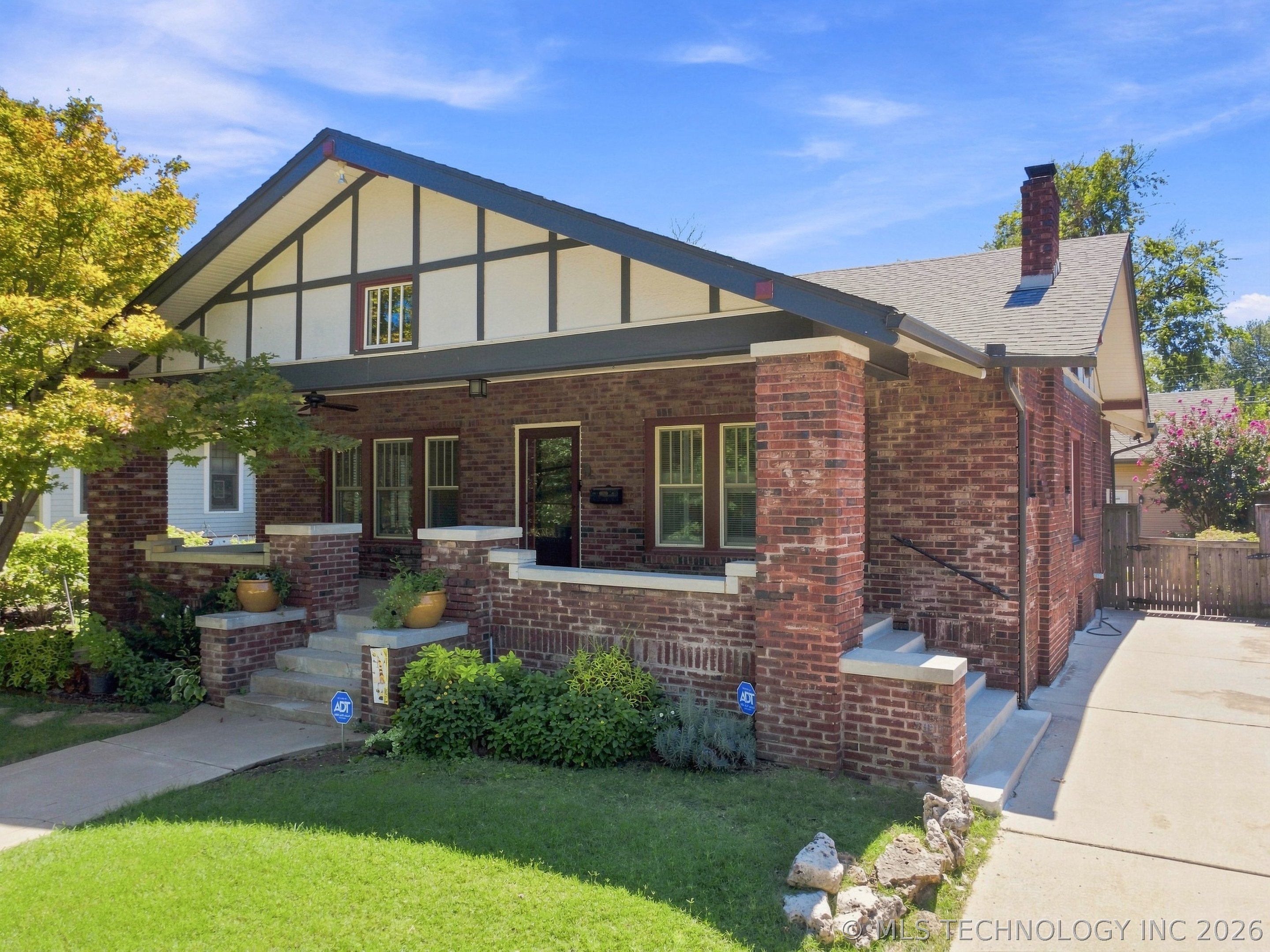 1844 E 16th Place — photo