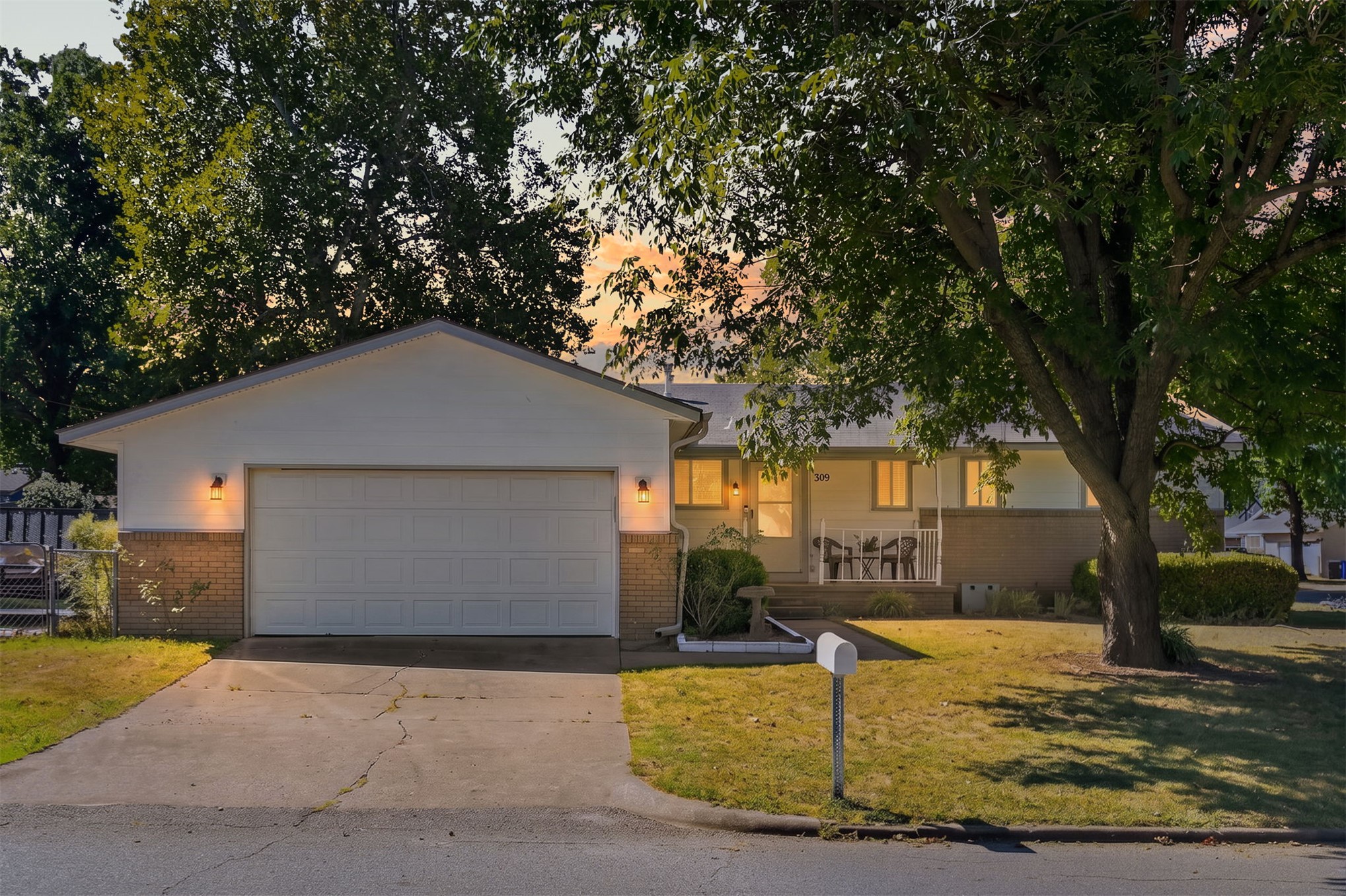 309 W Vandalia Street — photo