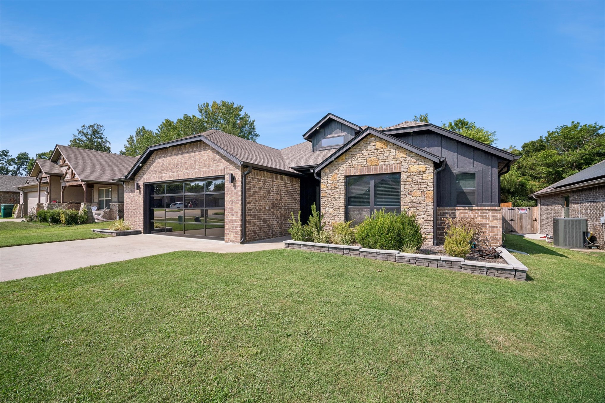 5330 Skylane Drive — photo