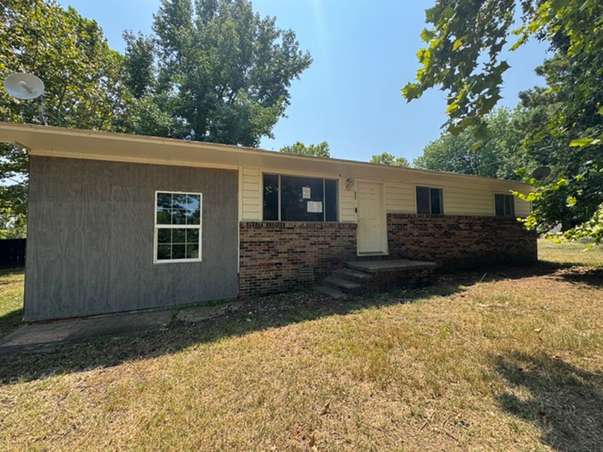 600 S Southerland Road — photo