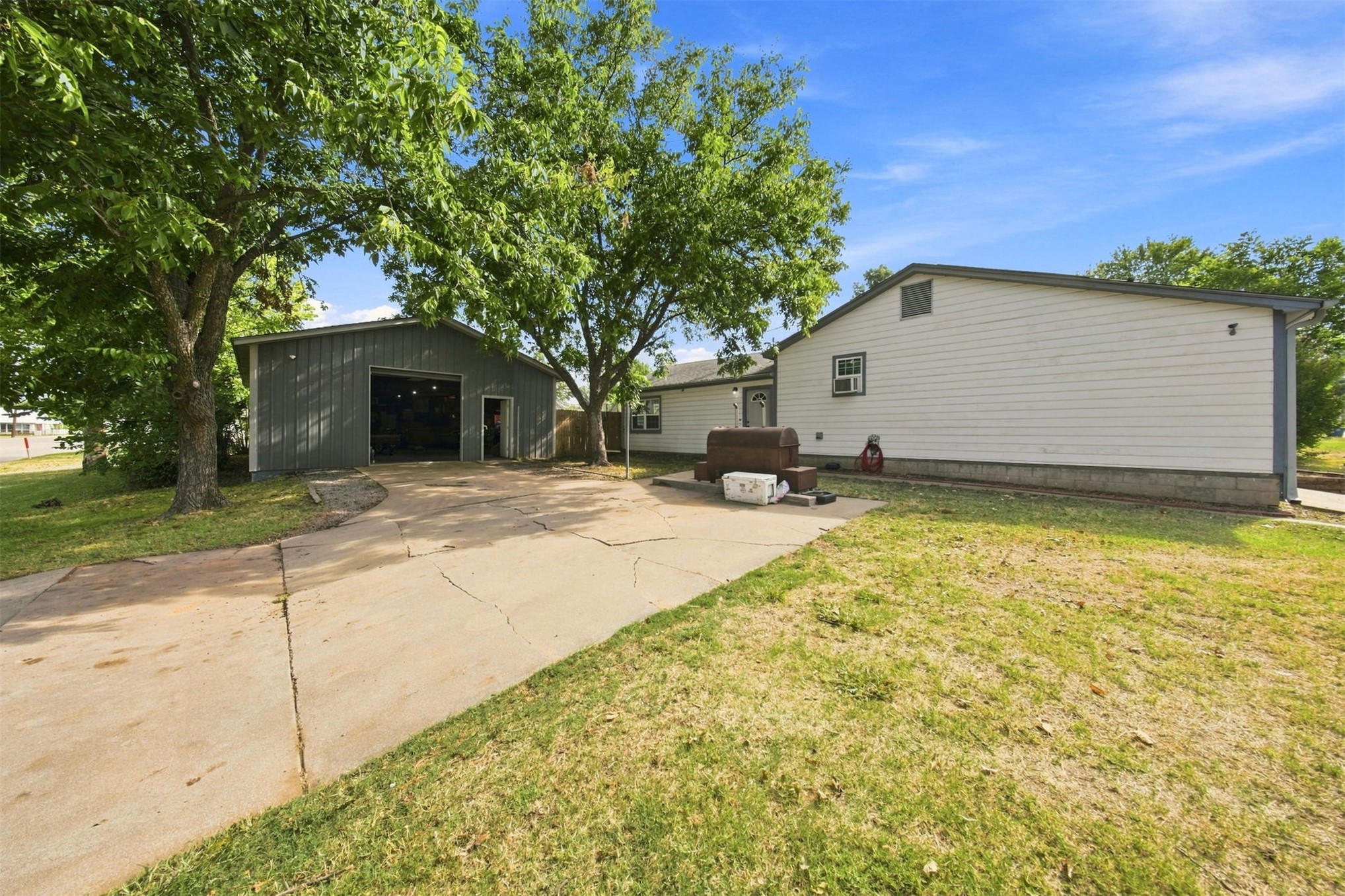 1408 E Cherry Street E, Cushing, OK 74023 — photo 2
