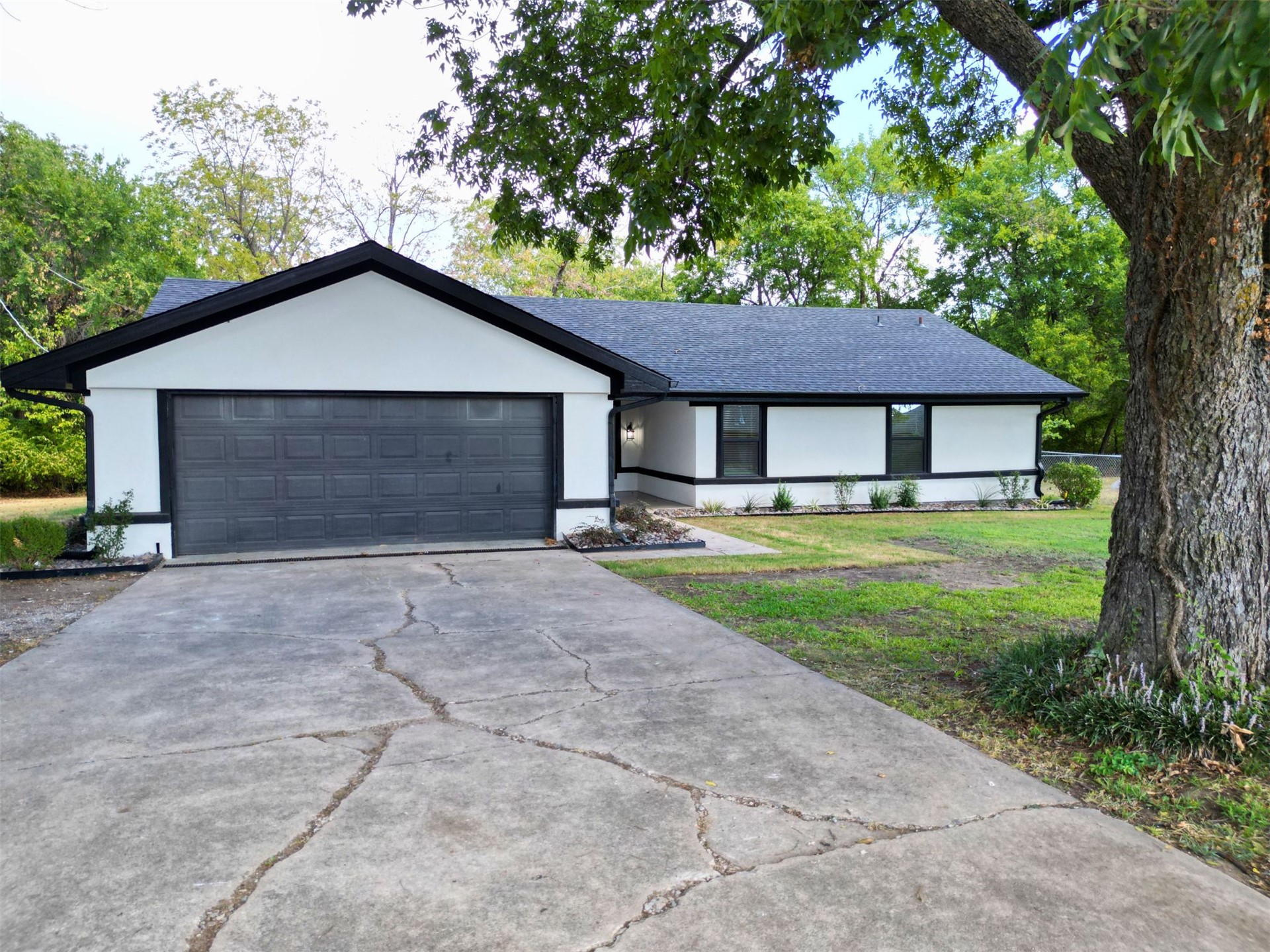 206 N Crownpoint Drive — photo
