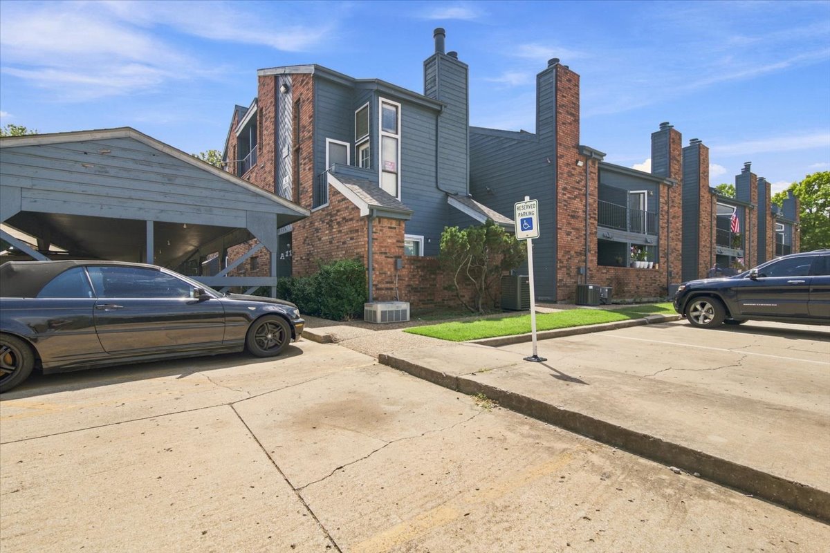 6737 S Peoria Avenue a115 — photo