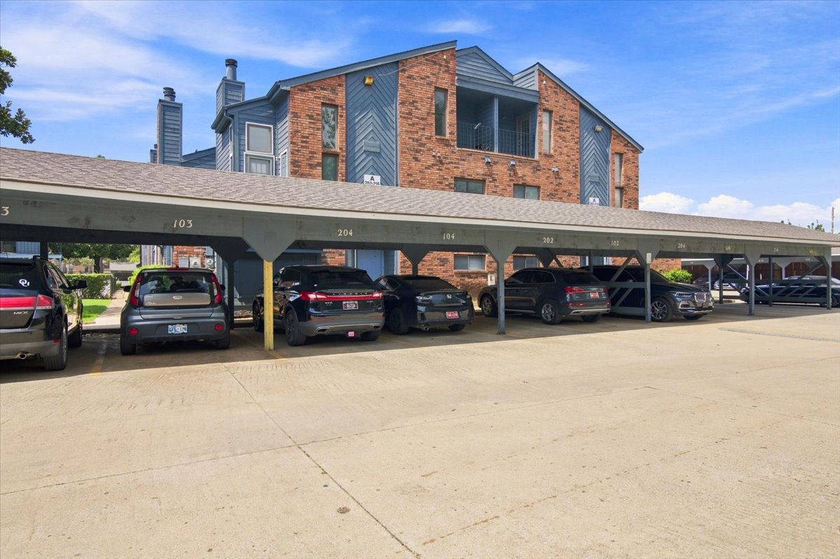 6737 S Peoria Avenue a116 — photo