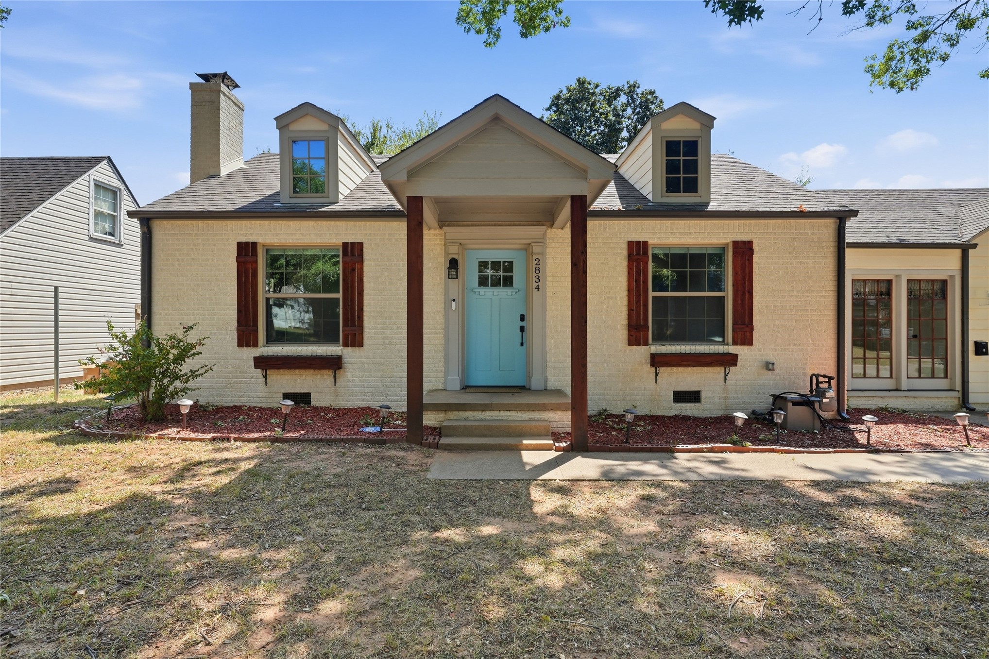 2834 E 21st Place — photo