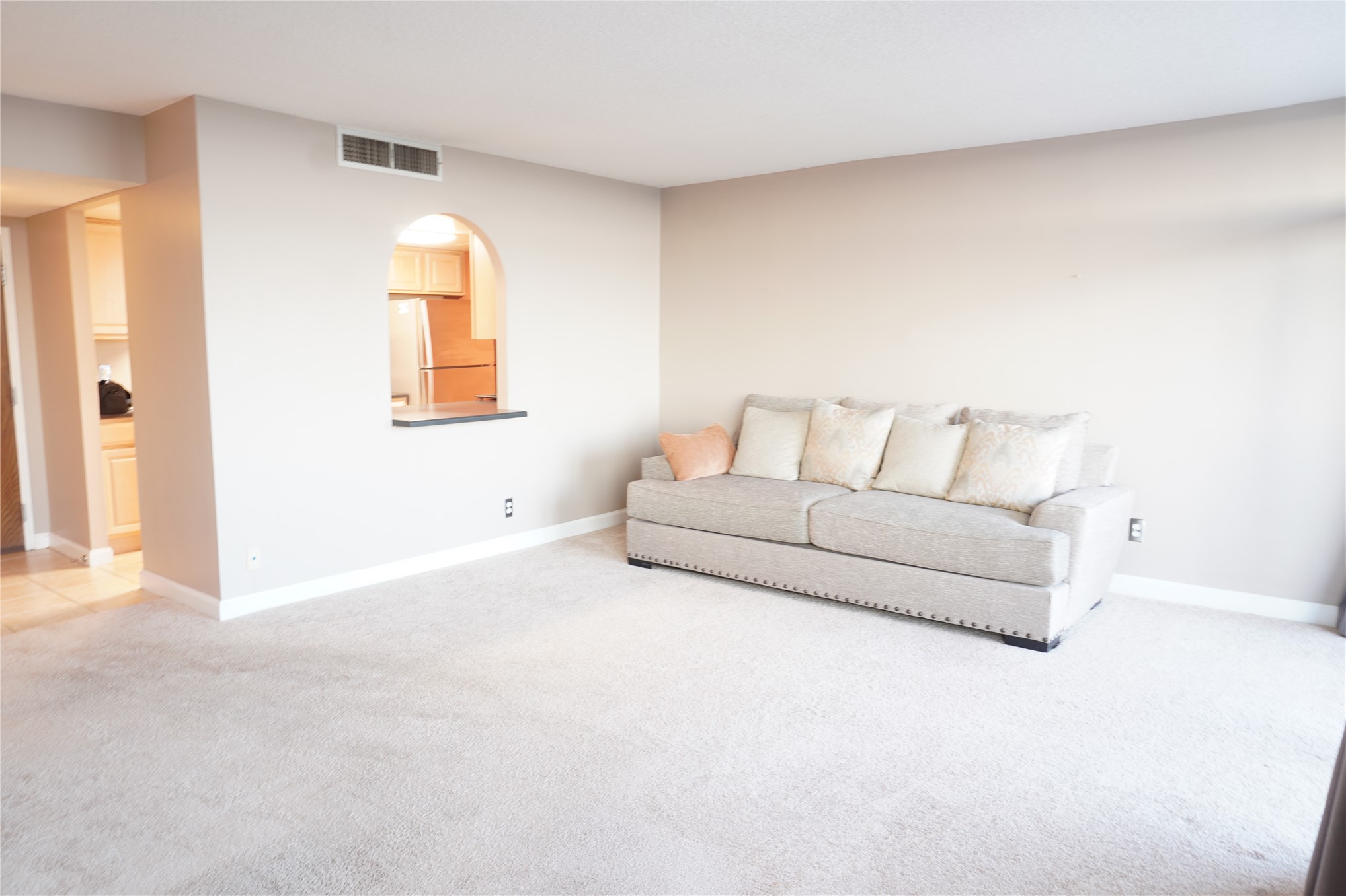 Home in Tulsa, OK 74119 — photo 2