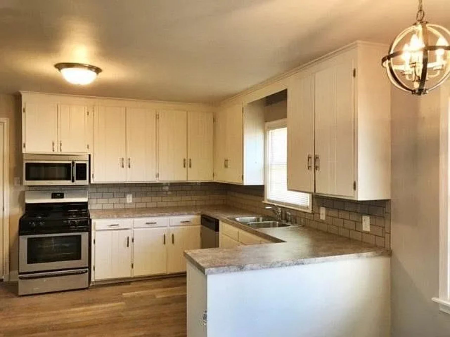 2533 E 7th Street, Tulsa, OK 74104 — photo 3