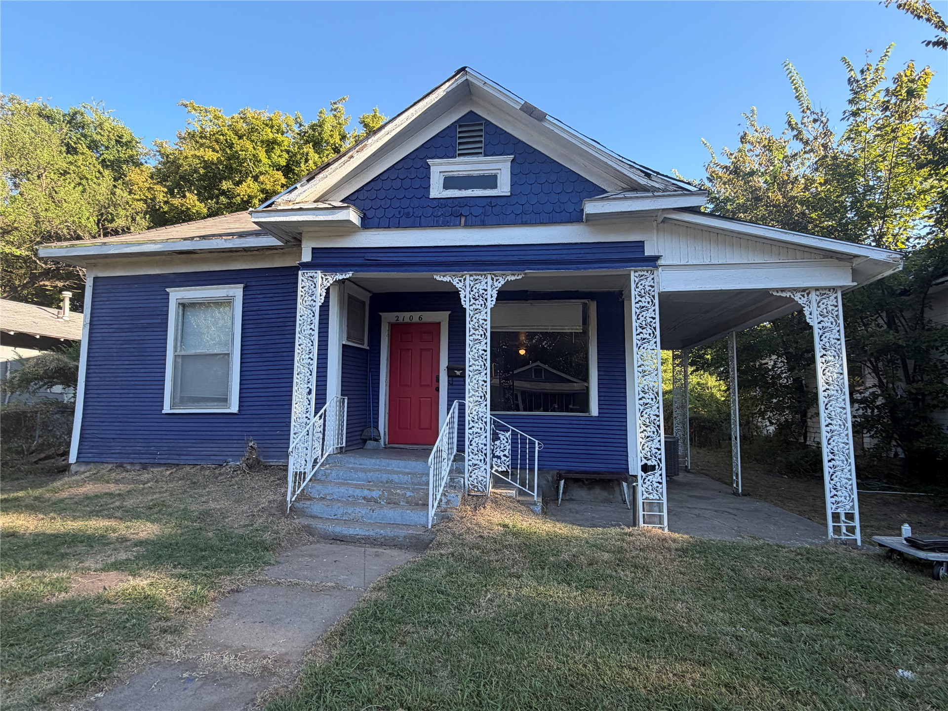 2106 Court — photo