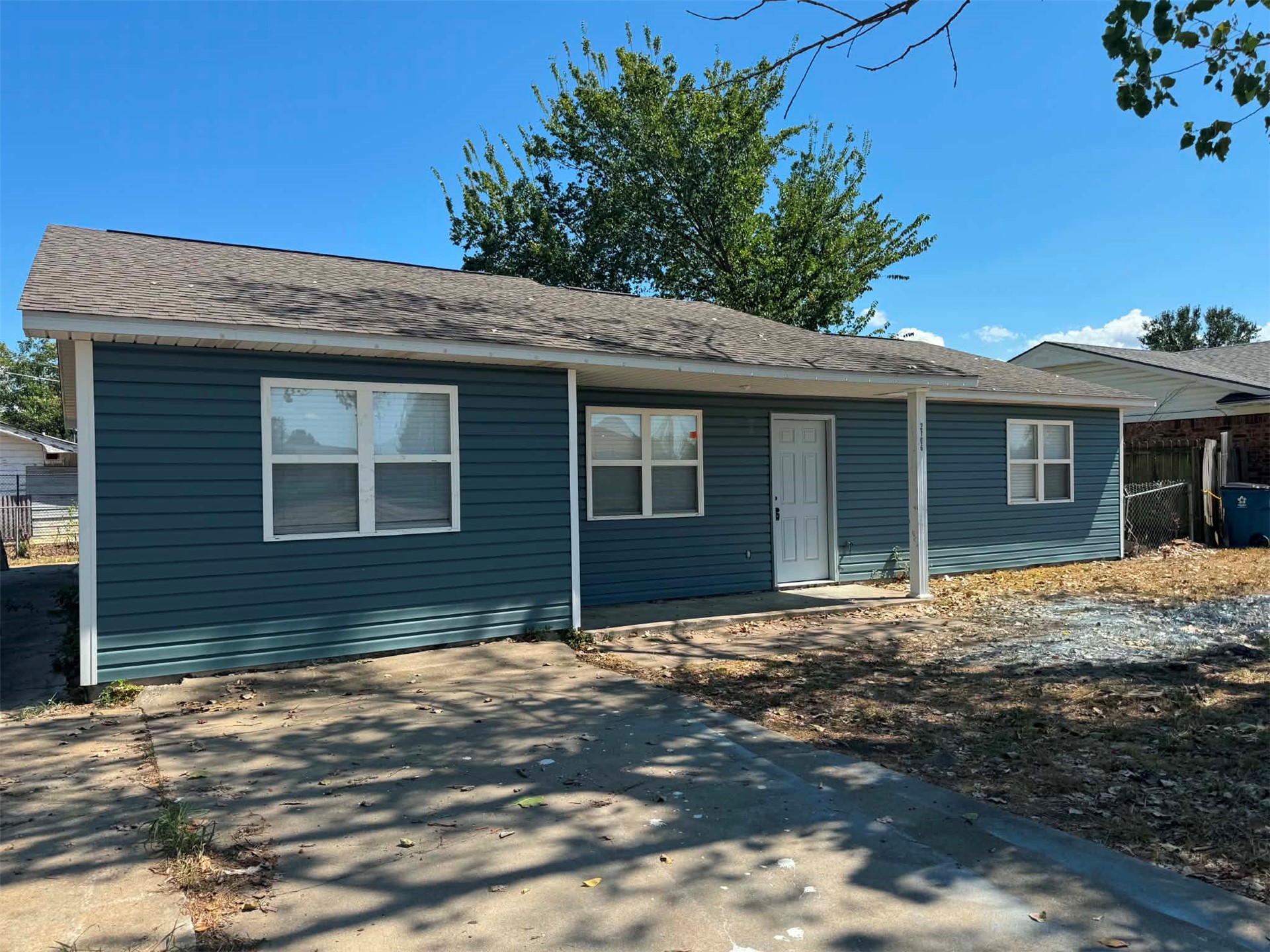 2106 N Hickory Street — photo
