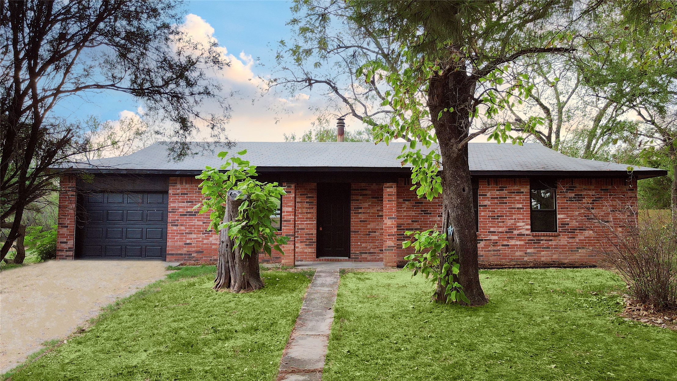 8141 High Hill Road — photo