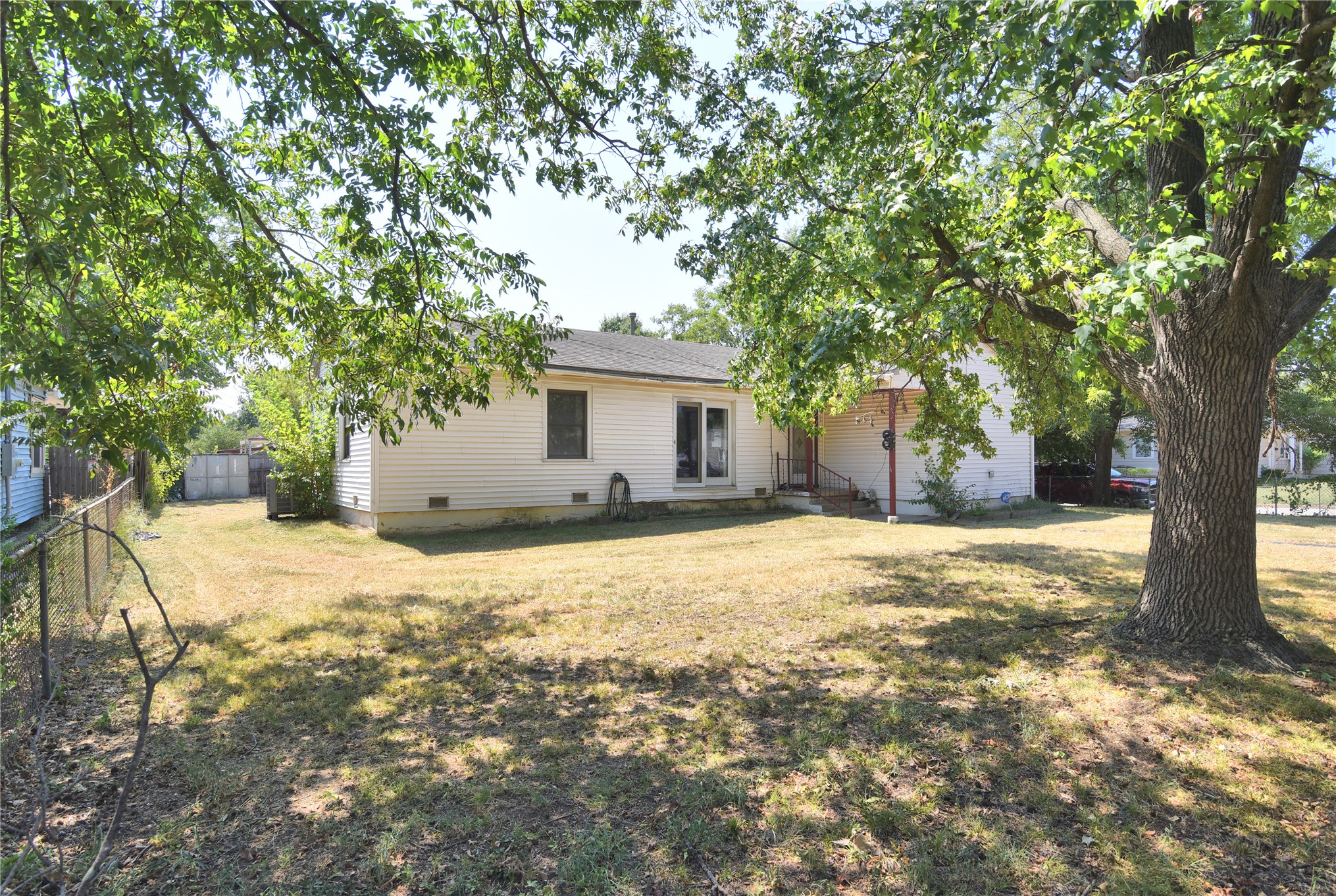 5906 E King Street, Tulsa, OK 74115 — photo 2