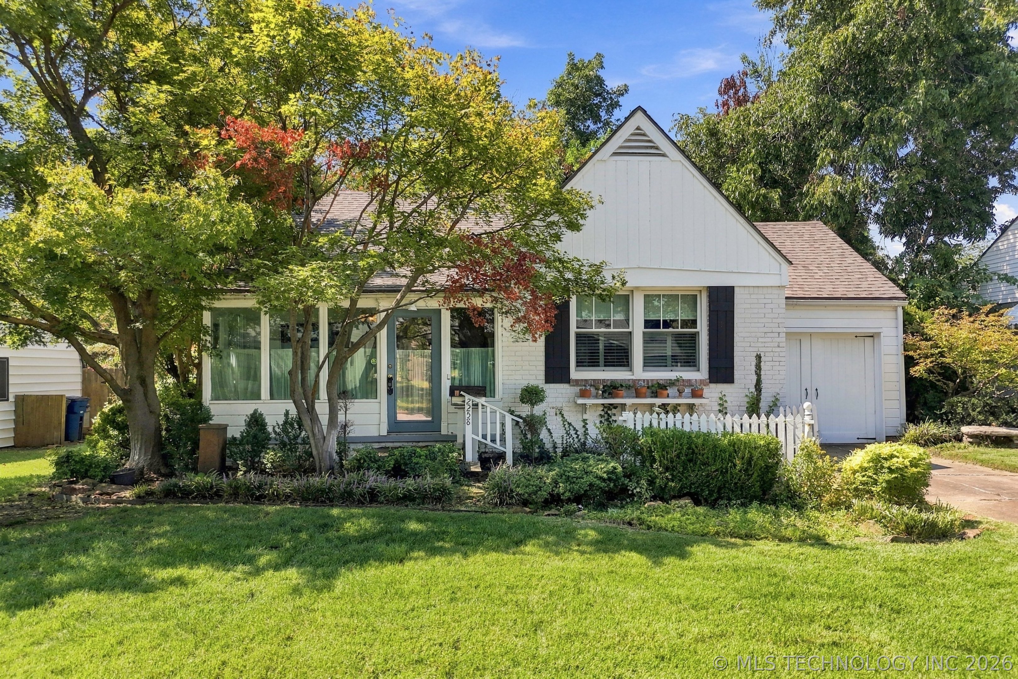 2258 S Delaware Court — photo