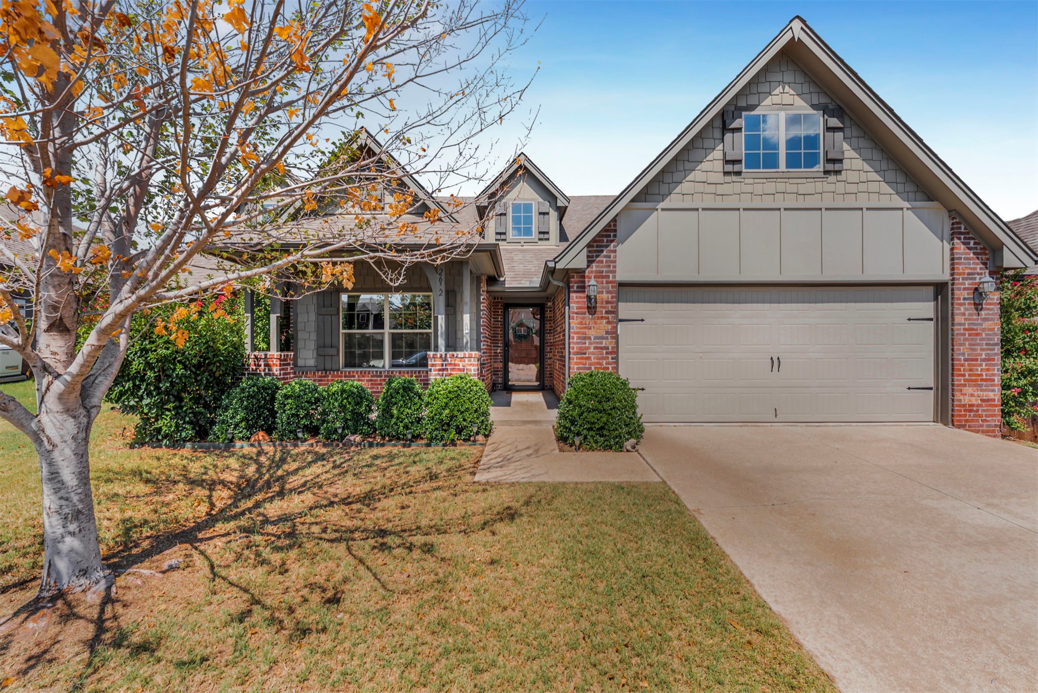 2612 W Van Buren Court — photo